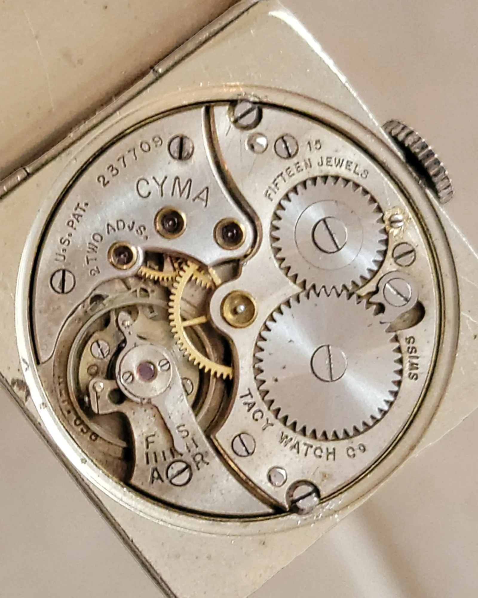 1930's CYMA Art Deco Wristwatch 15 Jewels Ref. 038 Swiss Made
