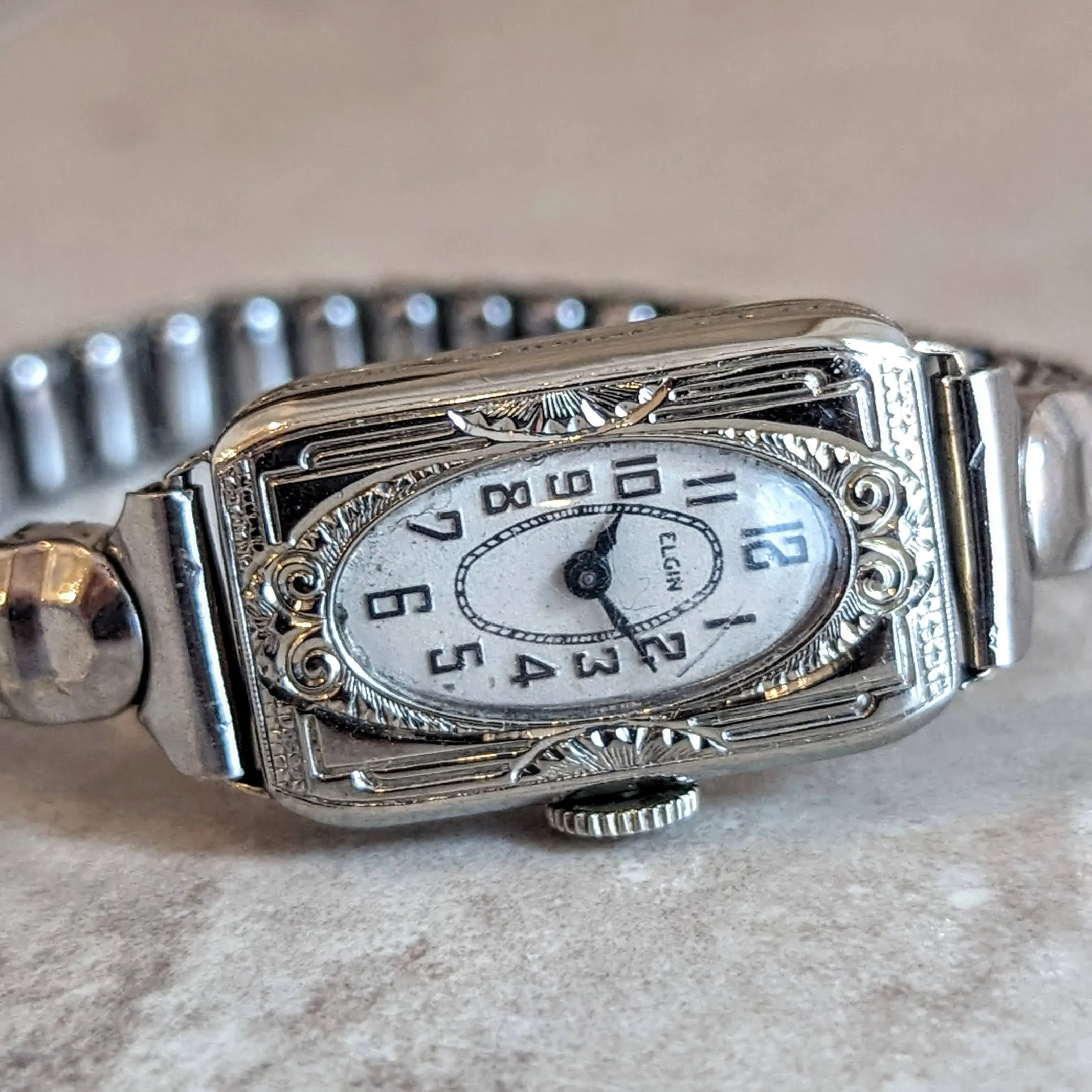 1933 ELGIN Art Deco Ladies Watch 15 Jewels Grade 484 U.S.A. Made Wristwatch