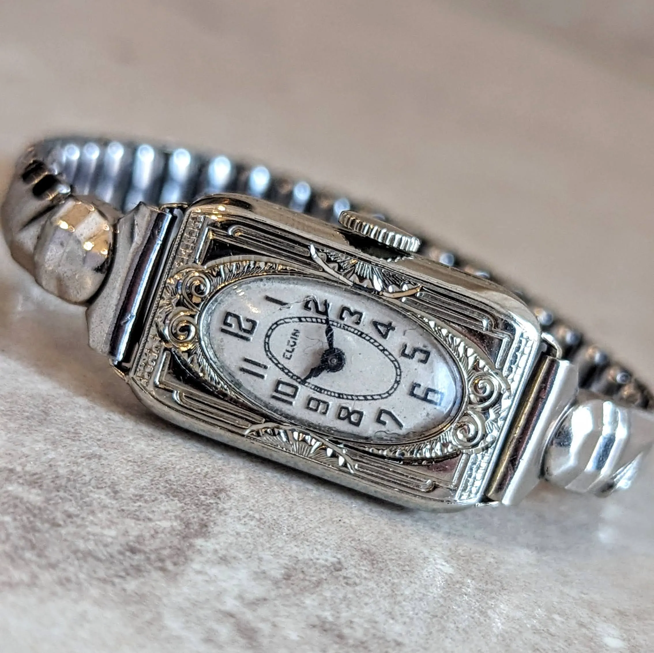 1933 ELGIN Art Deco Ladies Watch 15 Jewels Grade 484 U.S.A. Made Wristwatch