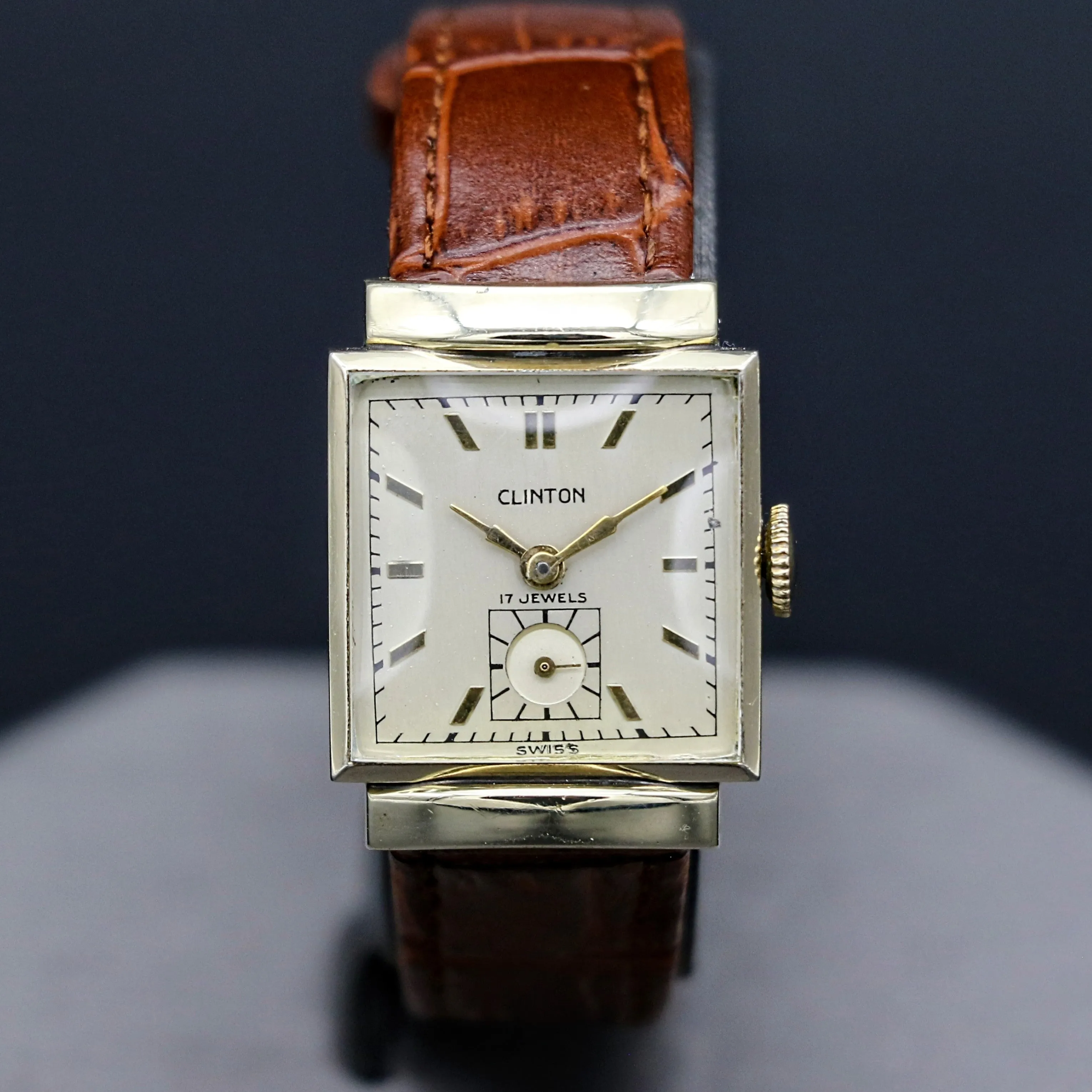 1940's CLINTON Watch 17 Jewels 23mm Fancy Lug Design Vintage Swiss Wristwatch
