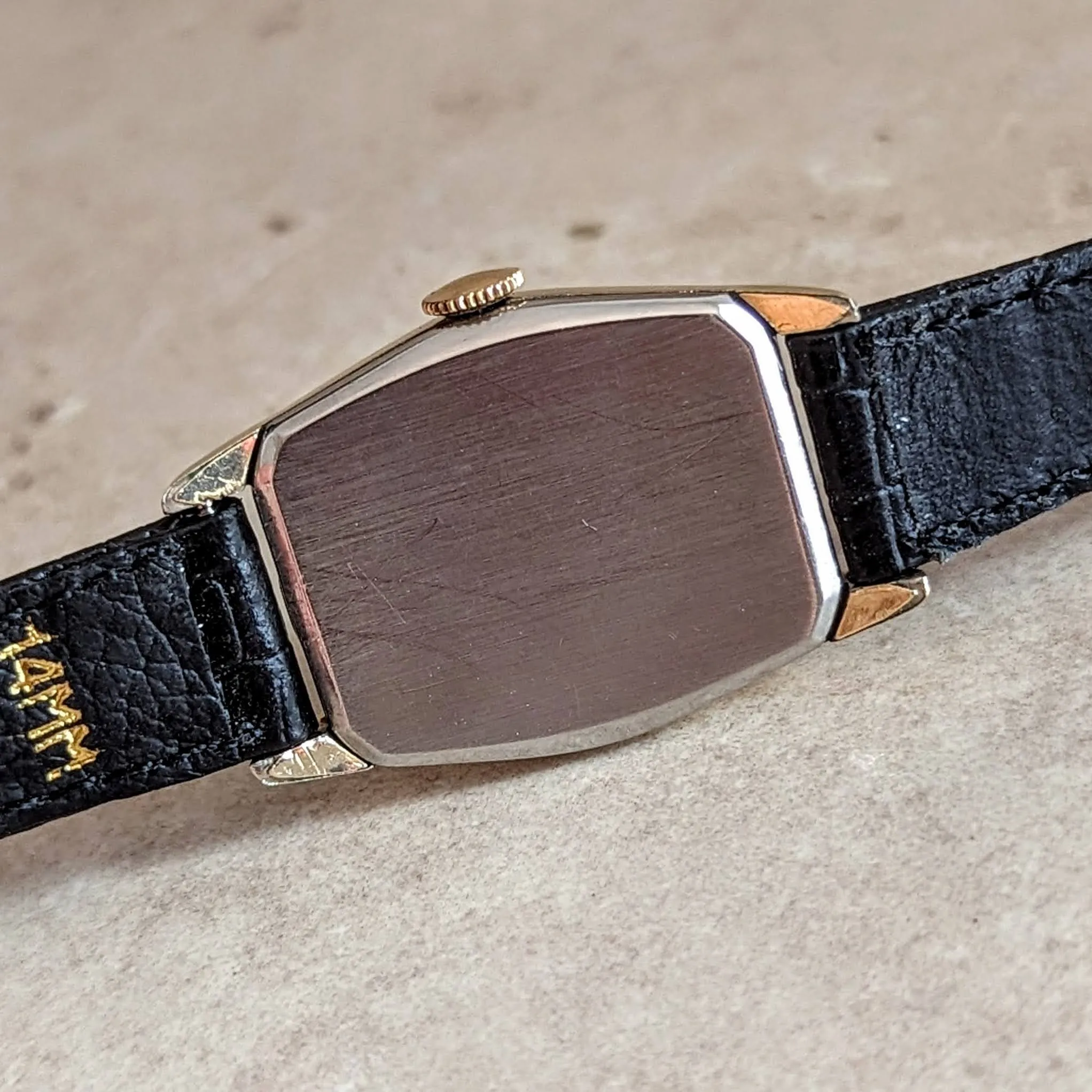 1940s DEFENDER Mechanical Wristwatch 17 Jewels Swiss Made Vintage Watch