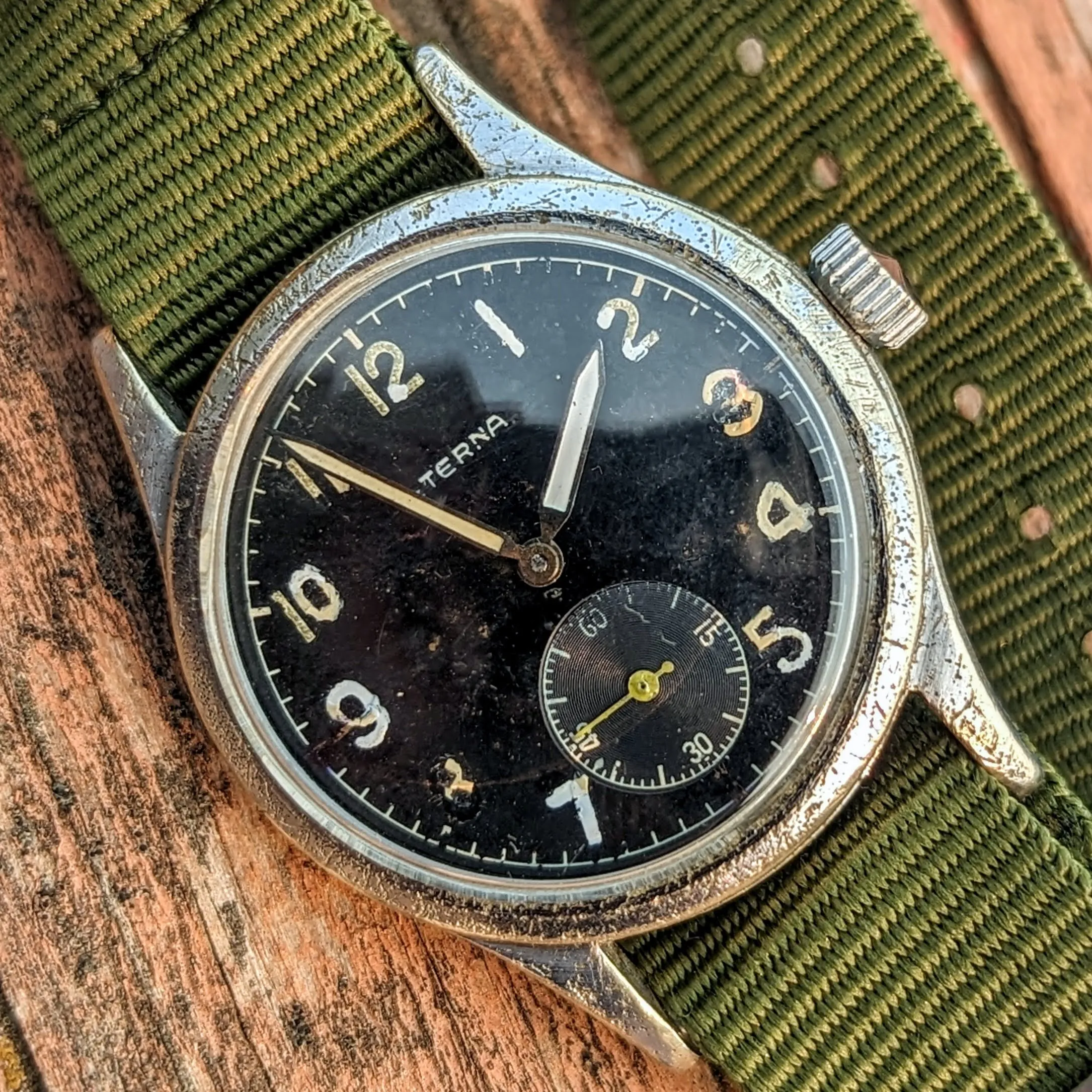 1944 ETERNA WWII Military Wristwatch 15 Jewels Cal. 520H Vintage Watch