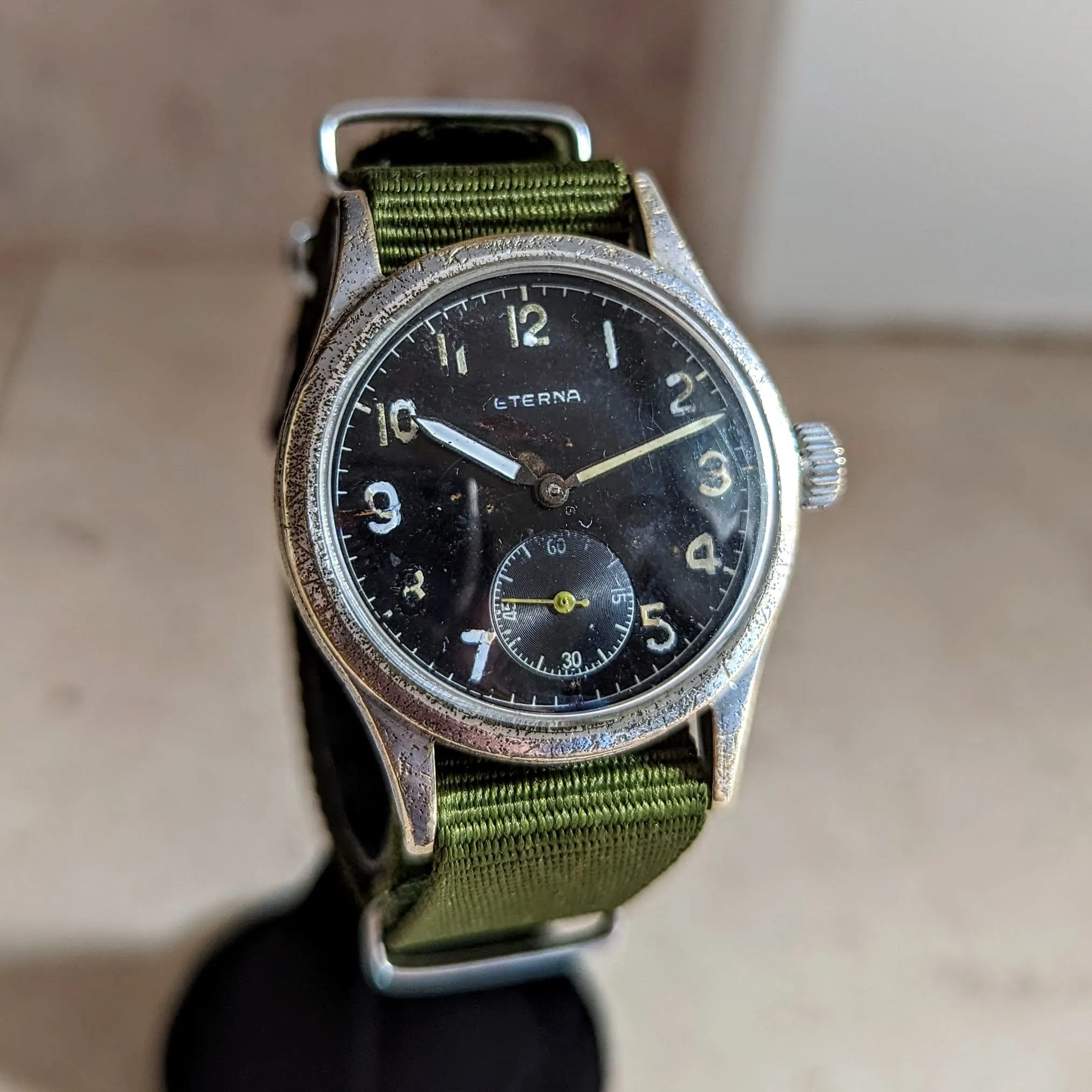1944 ETERNA WWII Military Wristwatch 15 Jewels Cal. 520H Vintage Watch