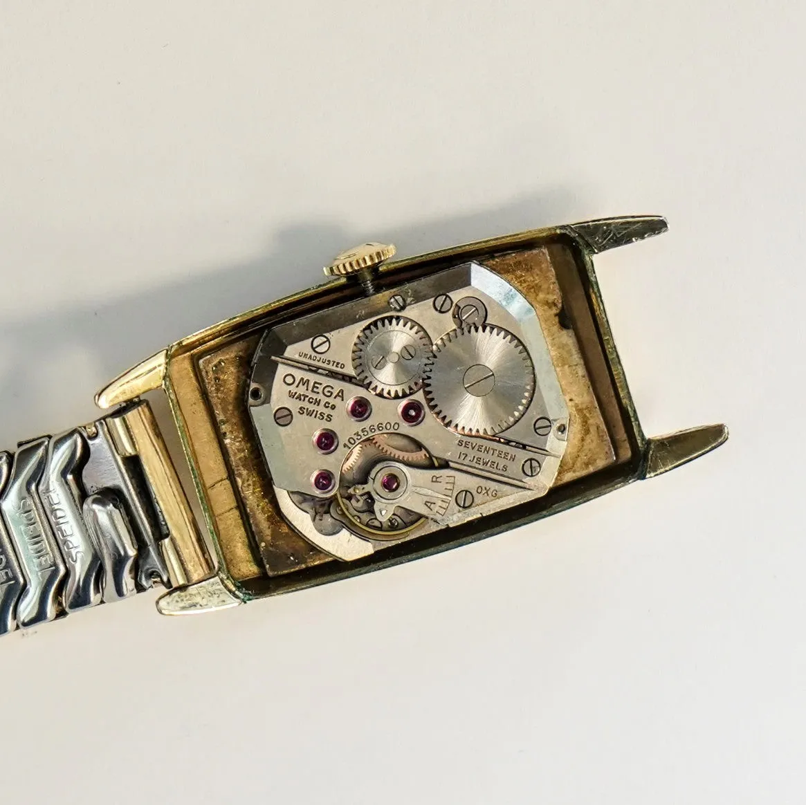 1945 OMEGA Watch 17 Jewels Cal. R17.8 Tank Case Vintage Swiss Wristwatch 14K G.F.