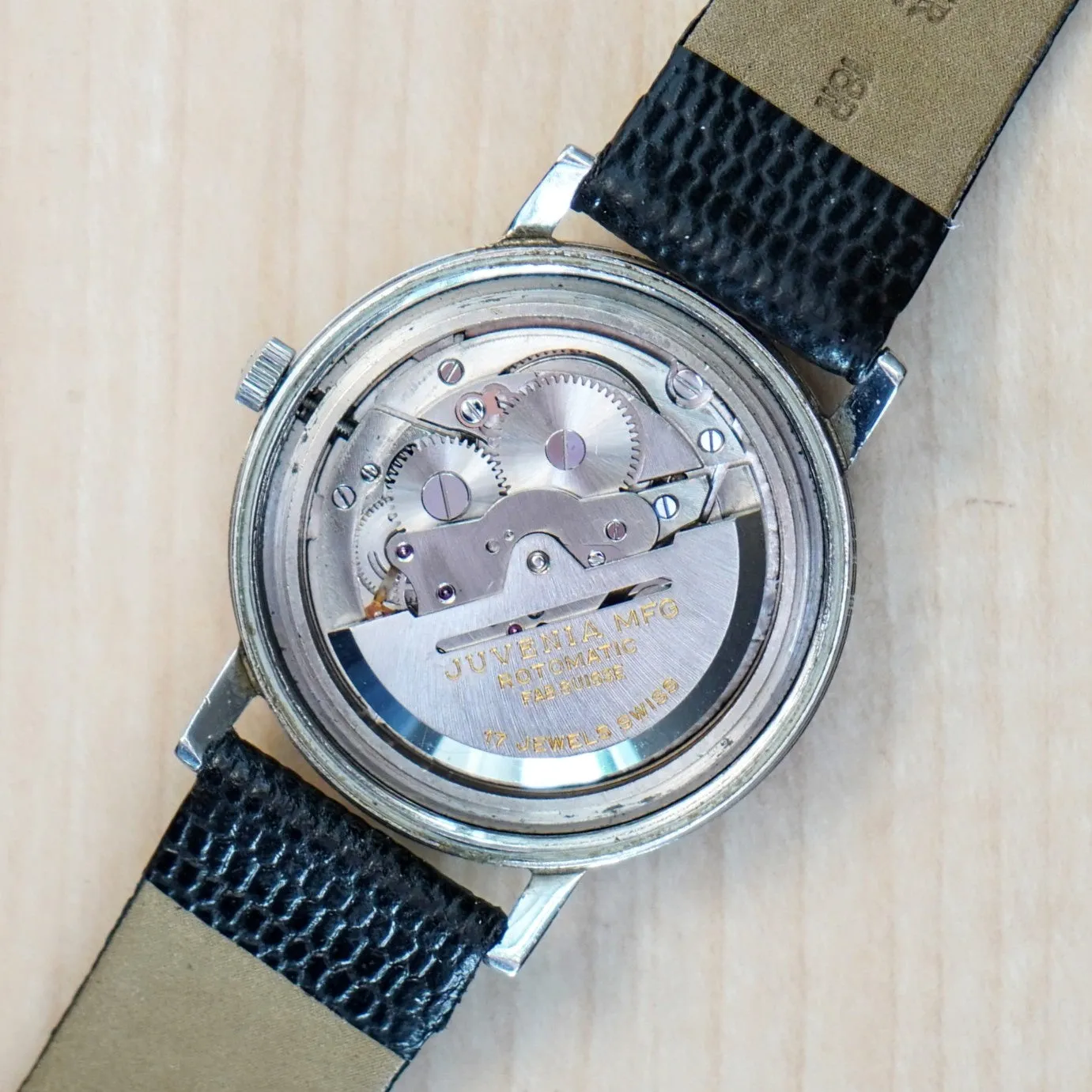 1950's JUVENIA Automatic Watch Waterproof Swiss Made Vintage Wristwatch