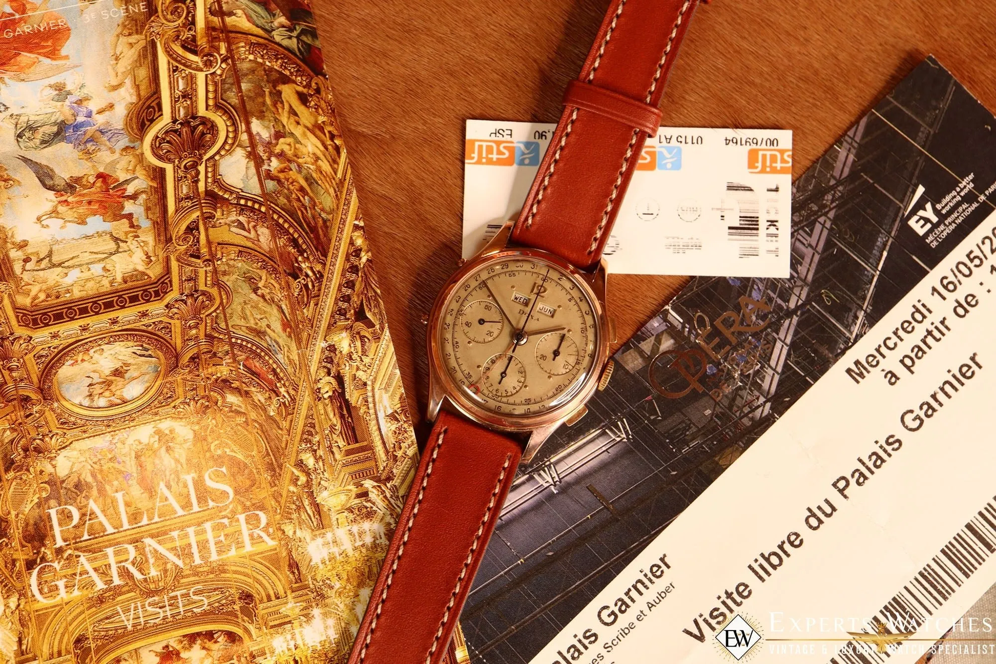 1950s Vintage DOXA VALJOUX 72C Triple Date Day Calendar Chronograph Gold Watch