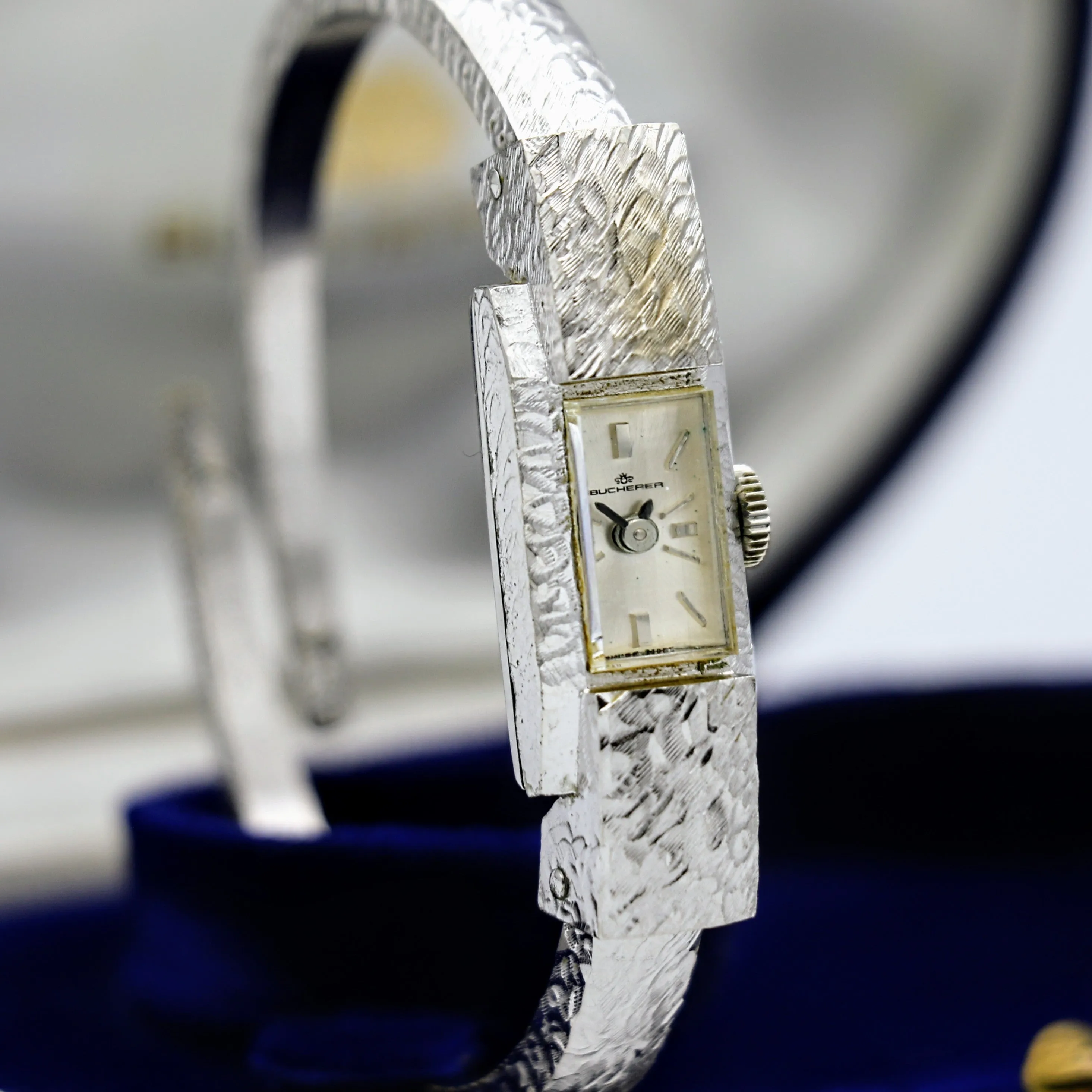 1960s BUCHERER Ladies Vintage Cuff Wristwatch Swiss Movement 59-21, 17J 3 Adjs