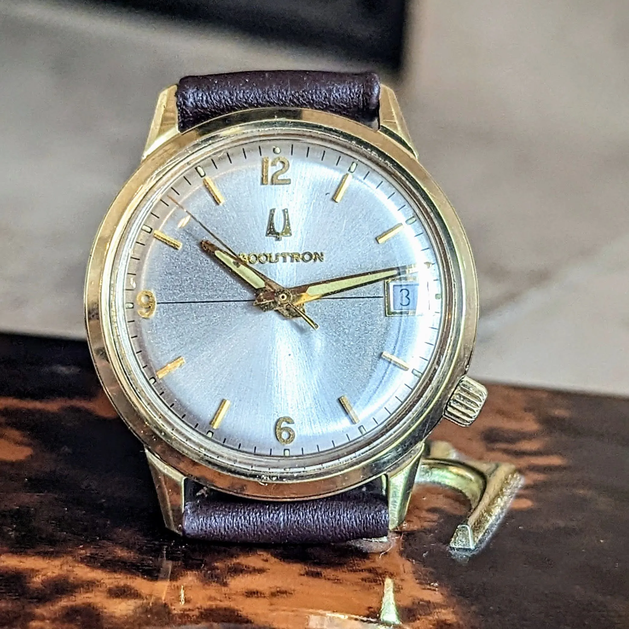 1976 BULOVA Accutron Calendar Watch Tunning Fork 2192.10 Wristwatch