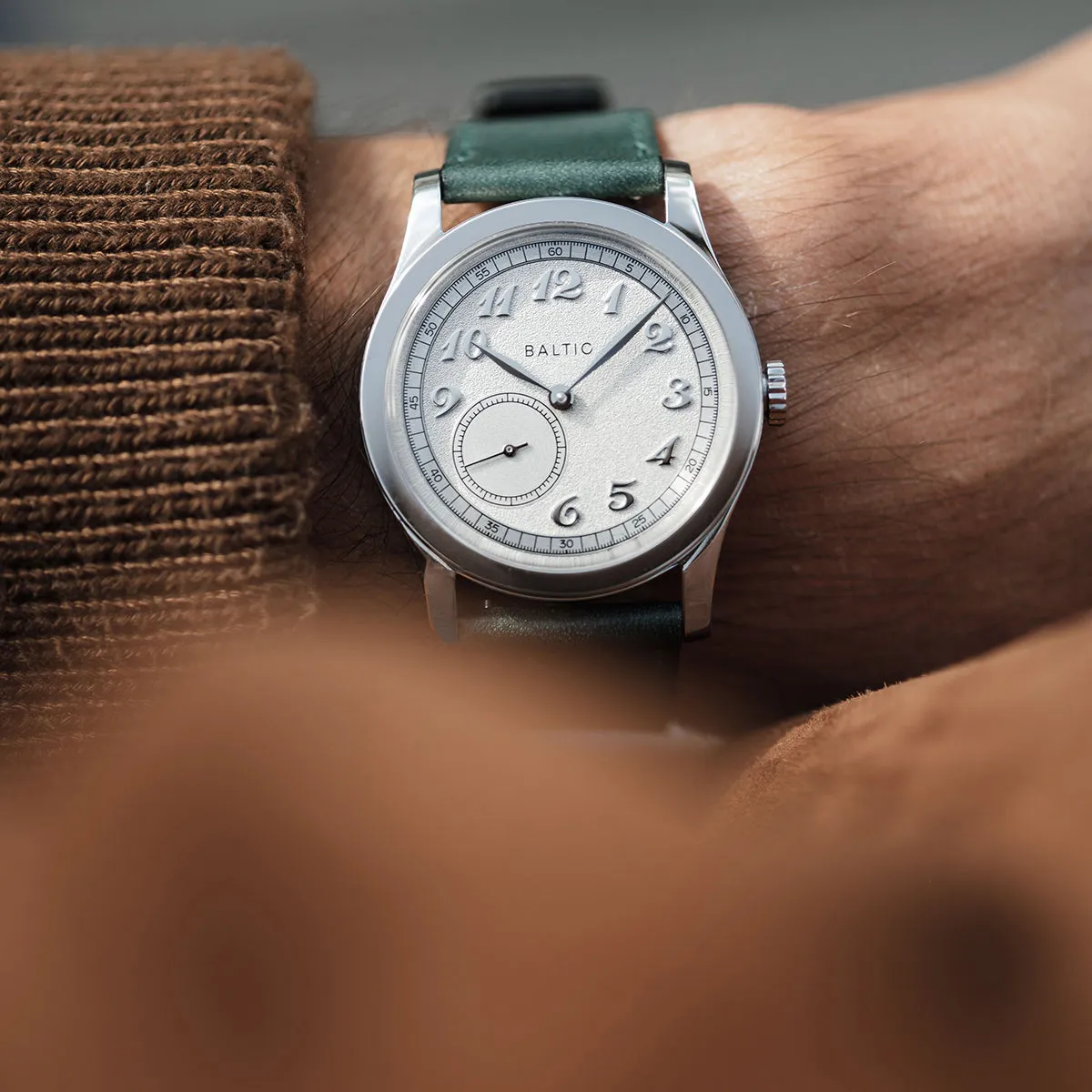 BALTIC MR CLASSIC SILVER (STITCHED GREEN)