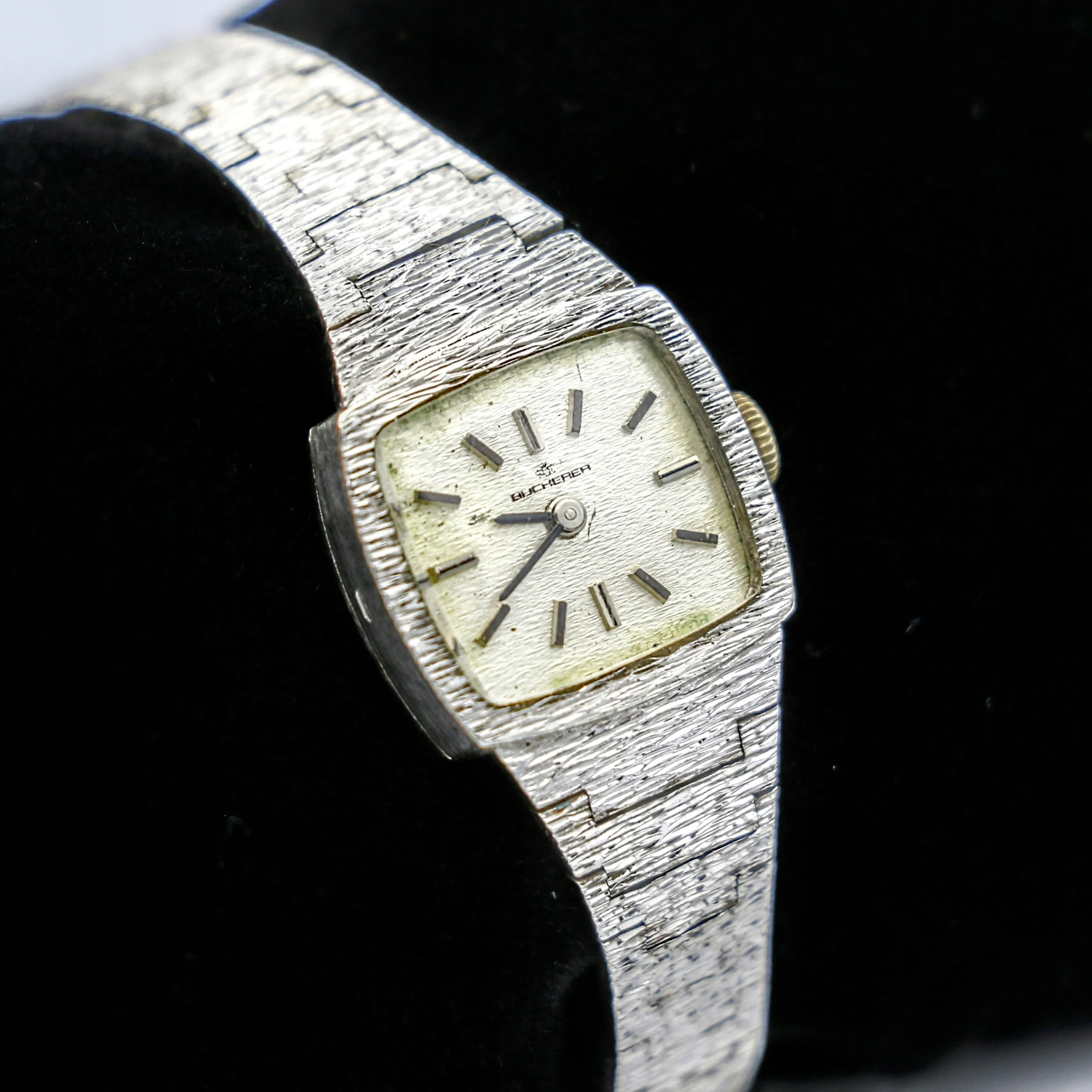Beautiful BUCHERER Ladies Wristwatch 17 Jewels Cal.6630 Swiss Made Watch
