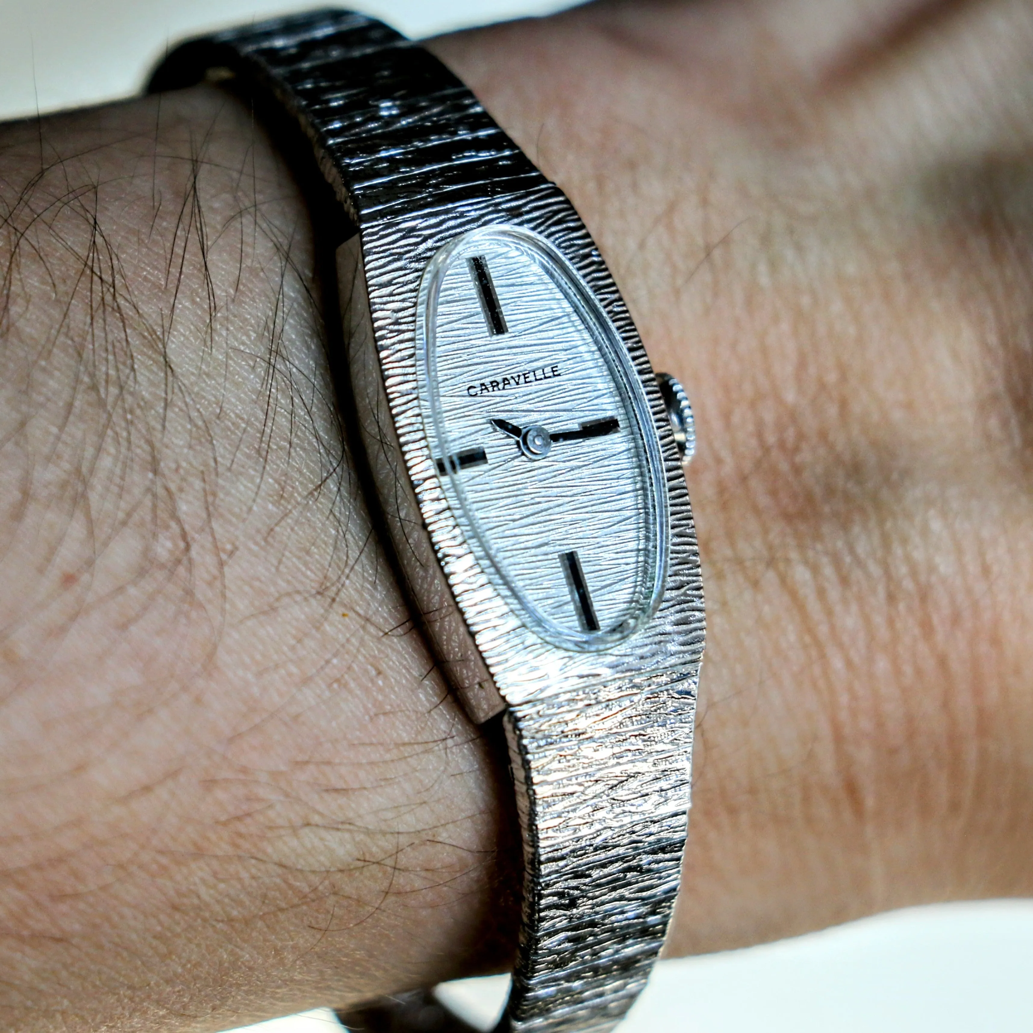 Beautiful! CARAVELLE Ladies Wristwatch 17 Jewels Cal. FEF 6630 Vintage Watch