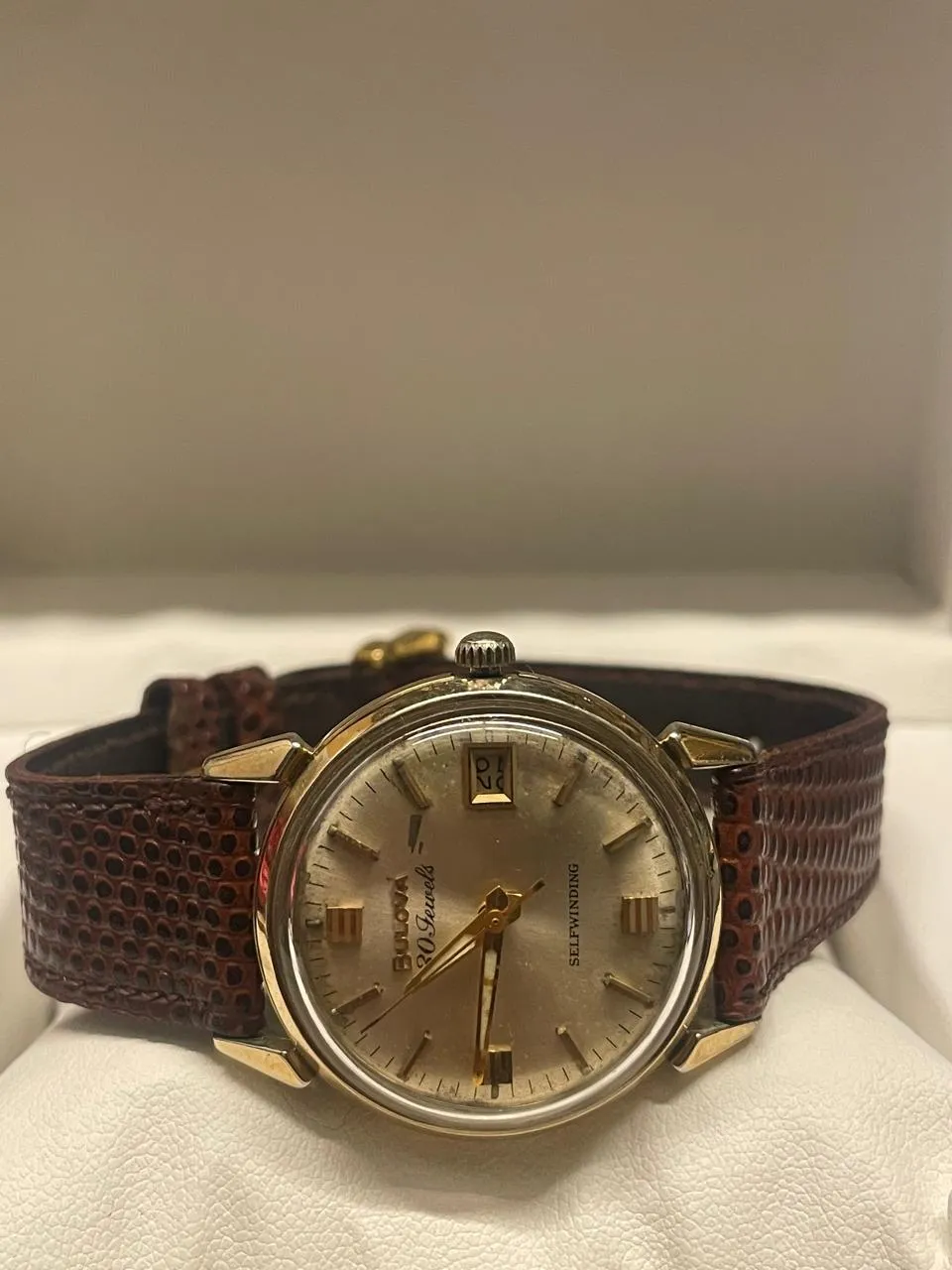 Bulova Vintage 1950s 10K Rolled Gold Plate Watch, Rare Lugs - $5K APR w / COA!!!