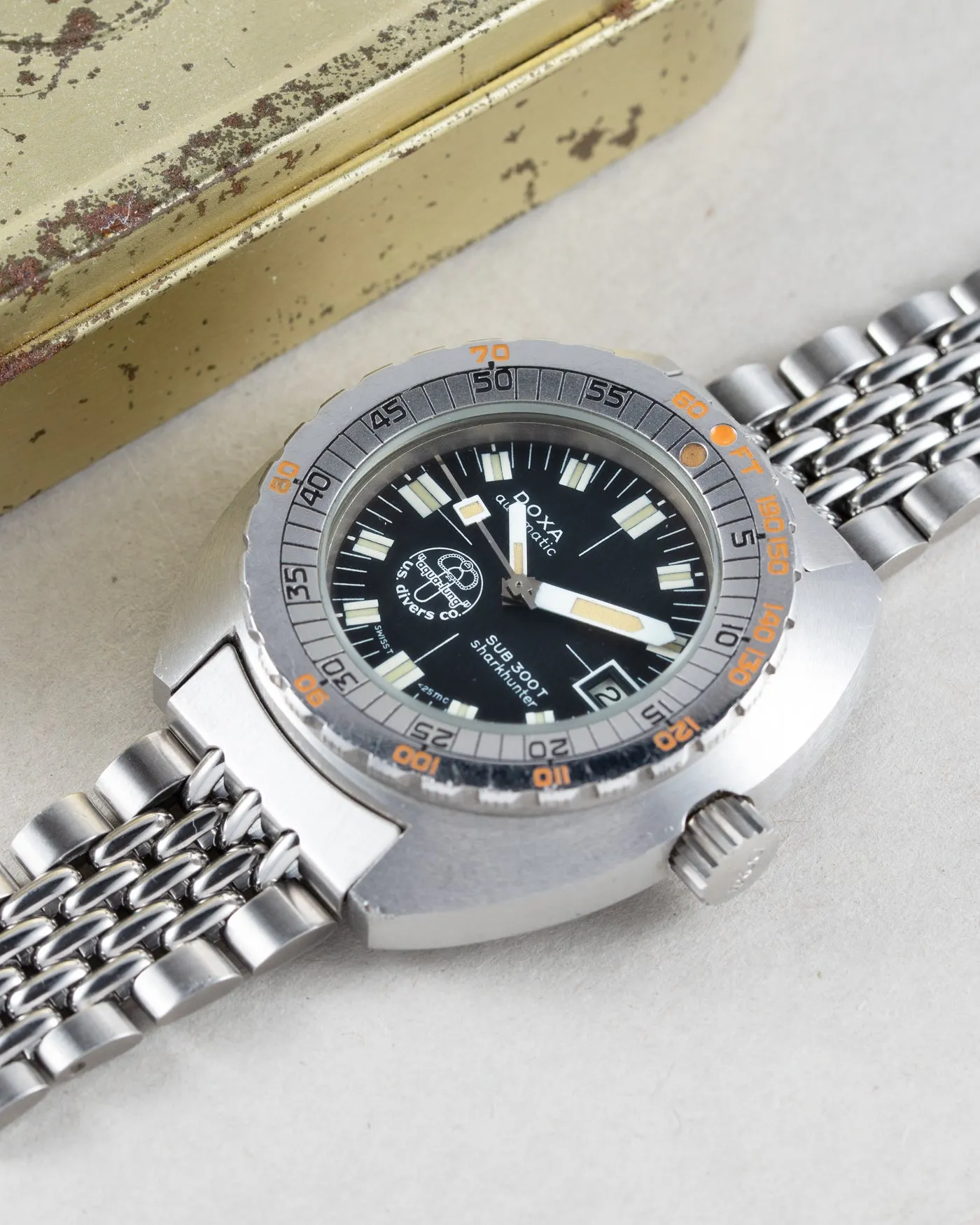 Doxa Sub 300T Sharkhunter Aqua Lung
