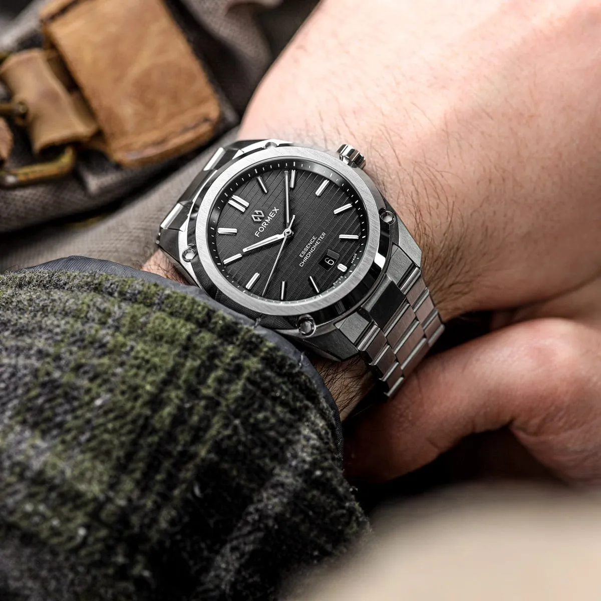 FORMEX Essence 43 Automatic Chronometer - Black