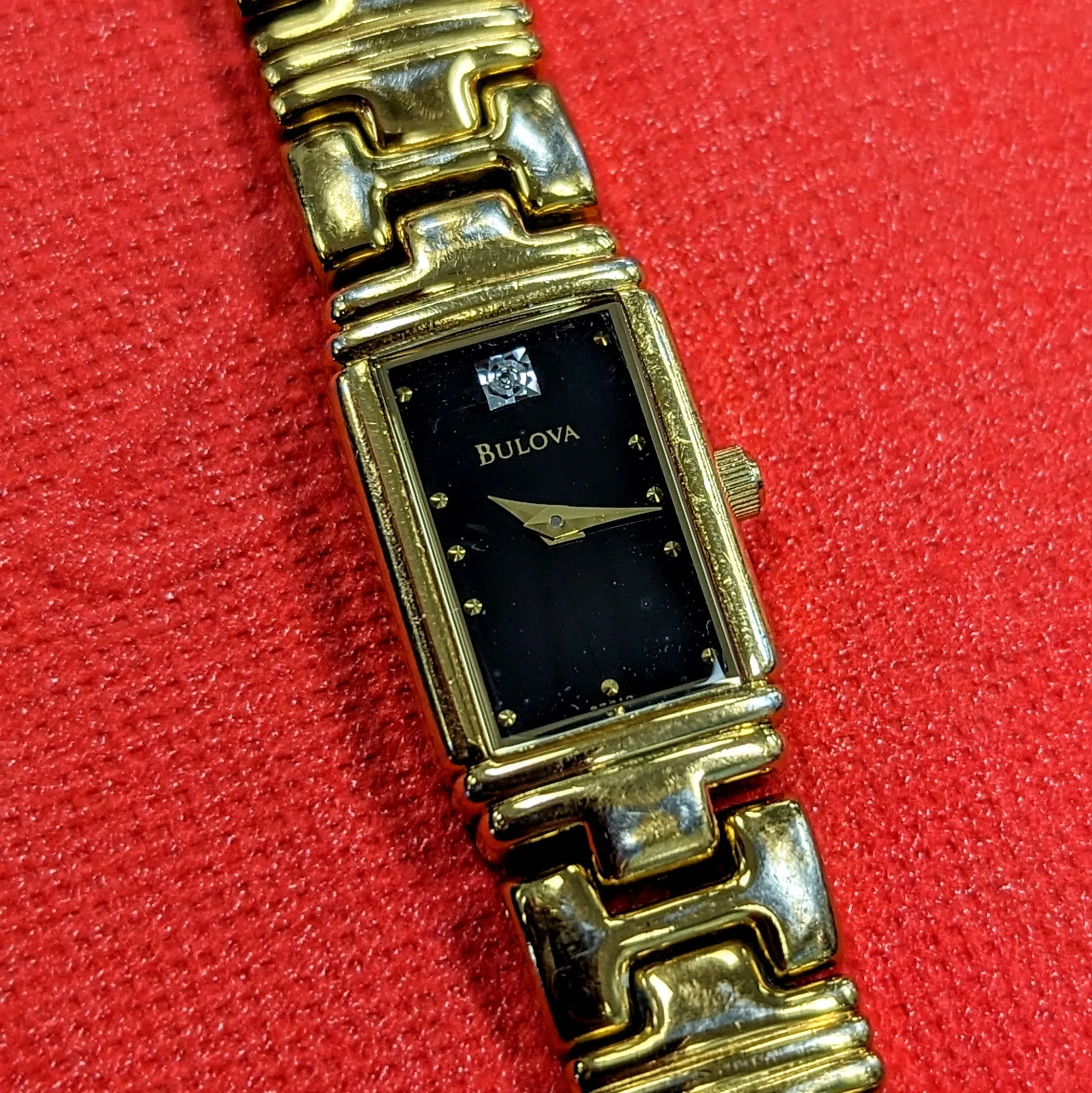 Ladies Bulova Watch Diamond Dial Quartz Wristwatch