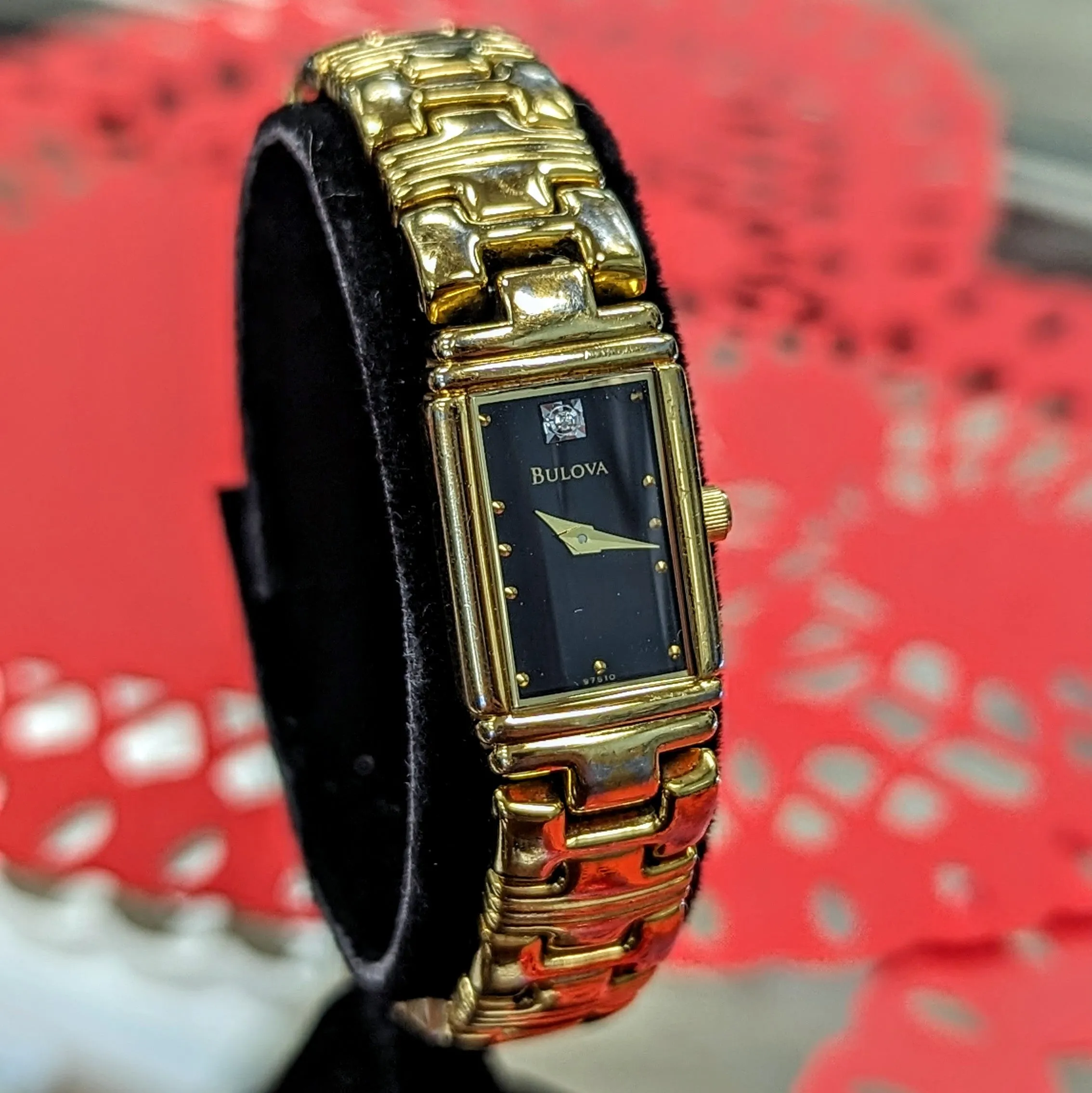 Ladies Bulova Watch Diamond Dial Quartz Wristwatch