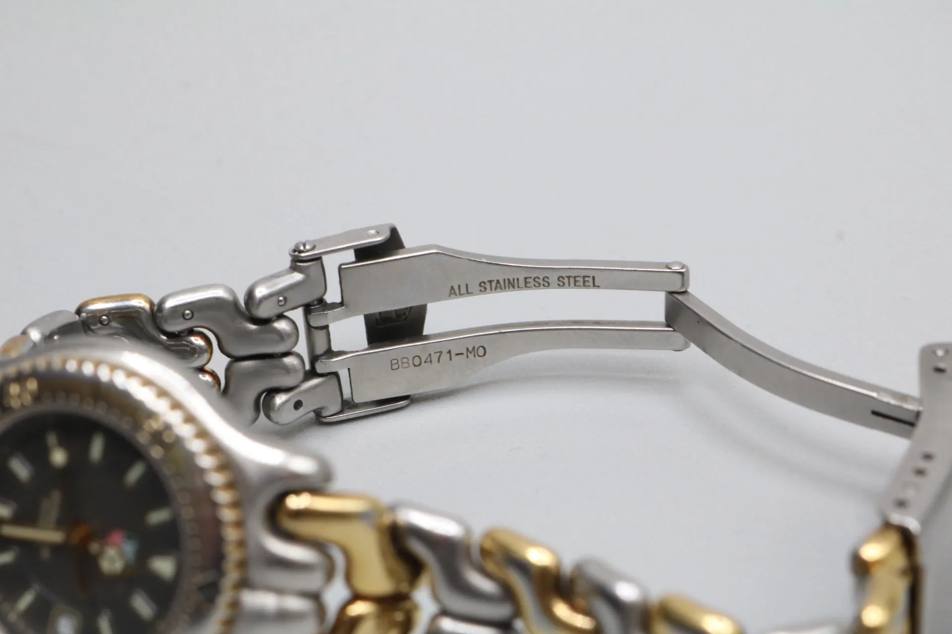Ladies Tag Heuer Professional 200M WG1320-0 26mm Watch