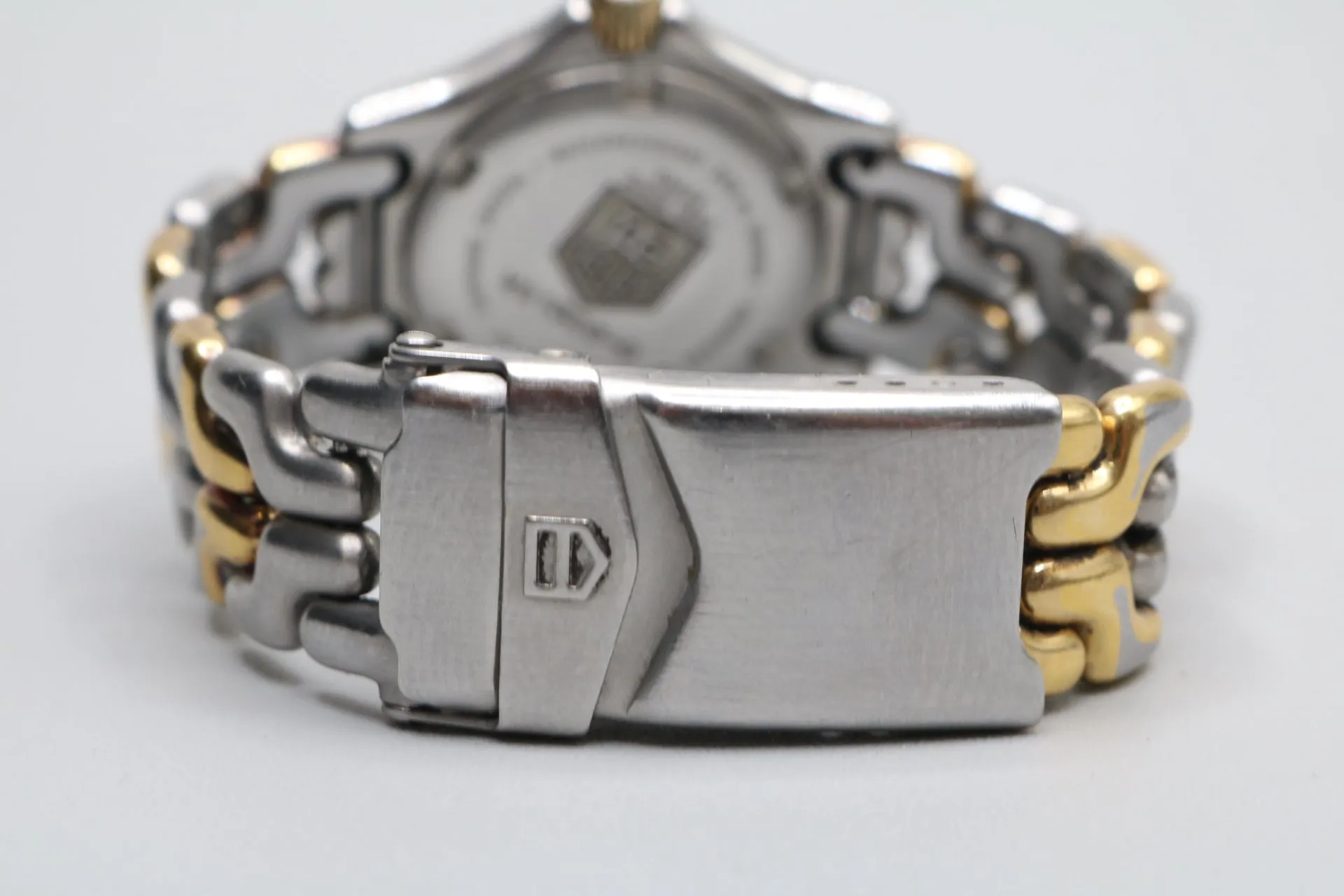 Ladies Tag Heuer Professional 200M WG1320-0 26mm Watch