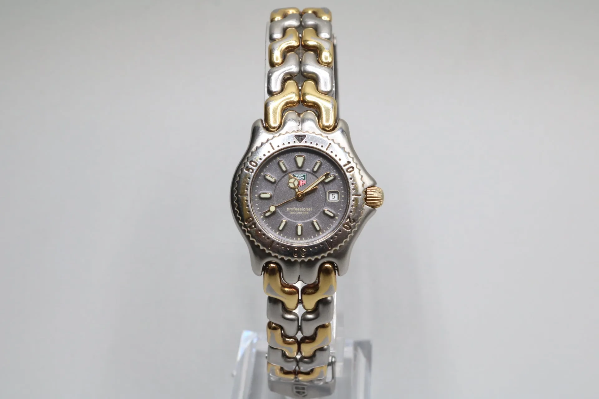 Ladies Tag Heuer Professional 200M WG1320-0 26mm Watch