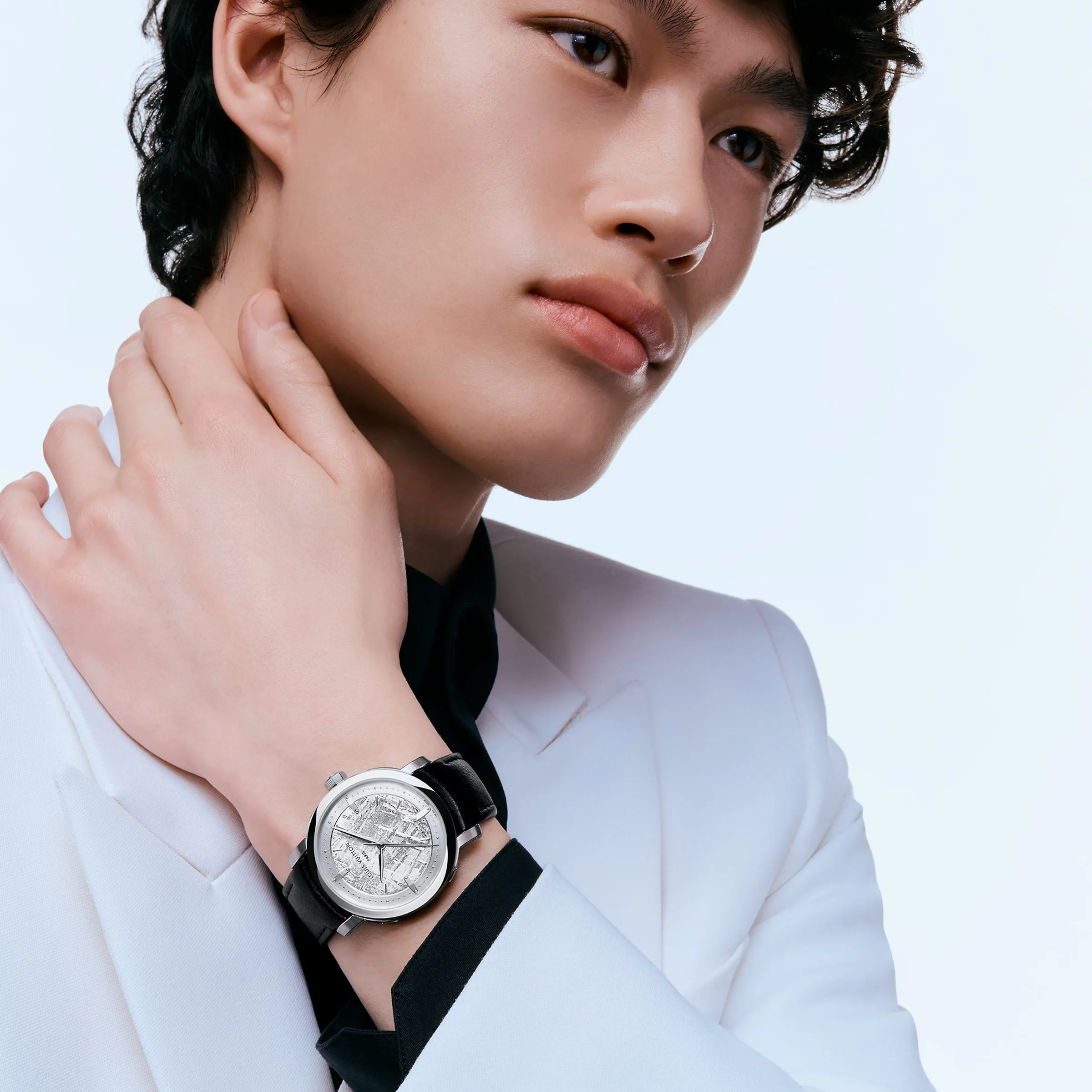 Louis Vuitton Escale, Automatic, 39MM, Platinum