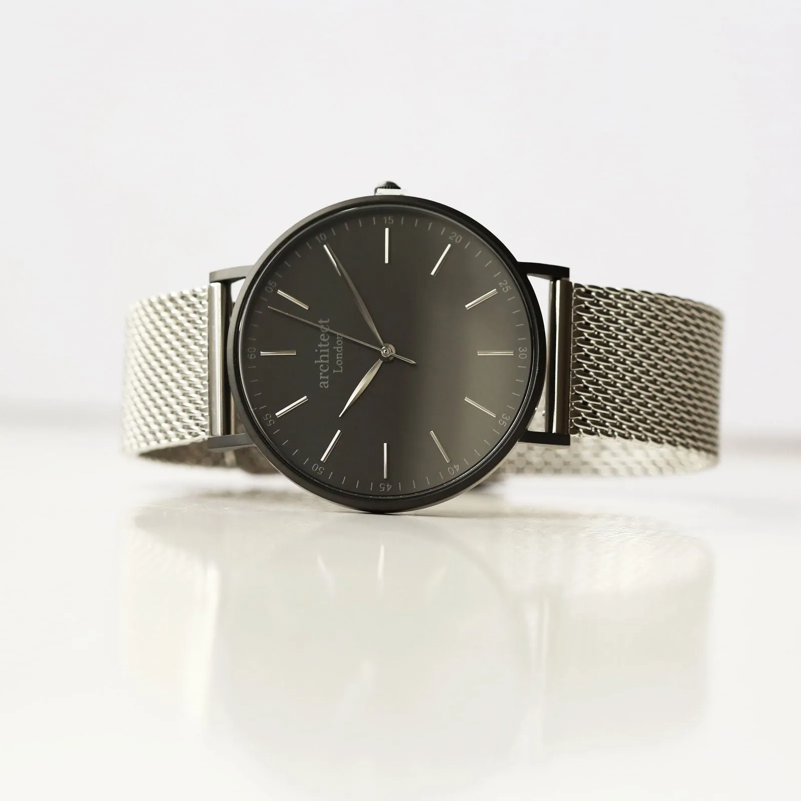 Men's Minimalist Engraved Watch In Steel Silver Mesh