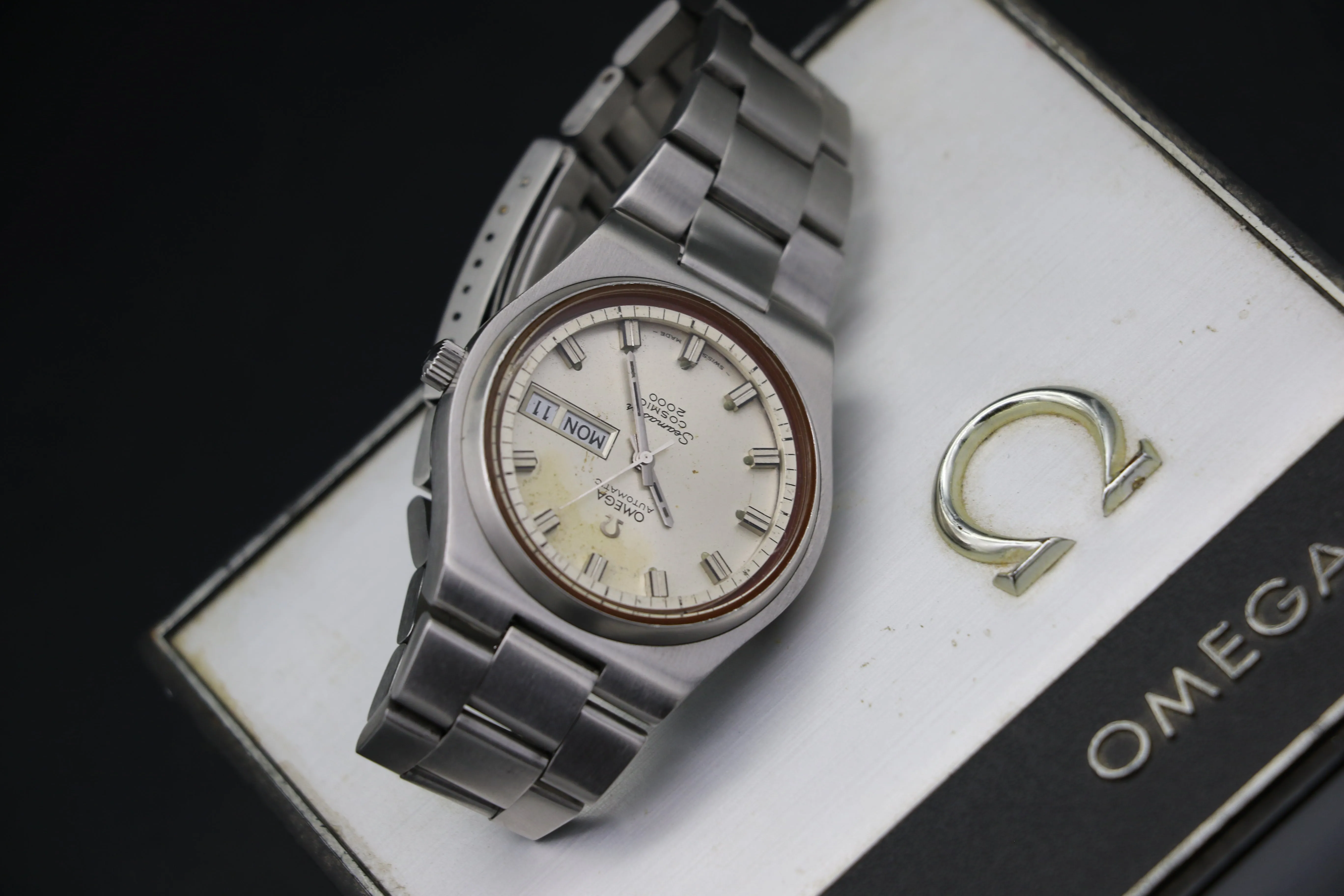 OMEGA Seamaster Cosmic 2000 Automatic High Beat Day/Date Wristwatch