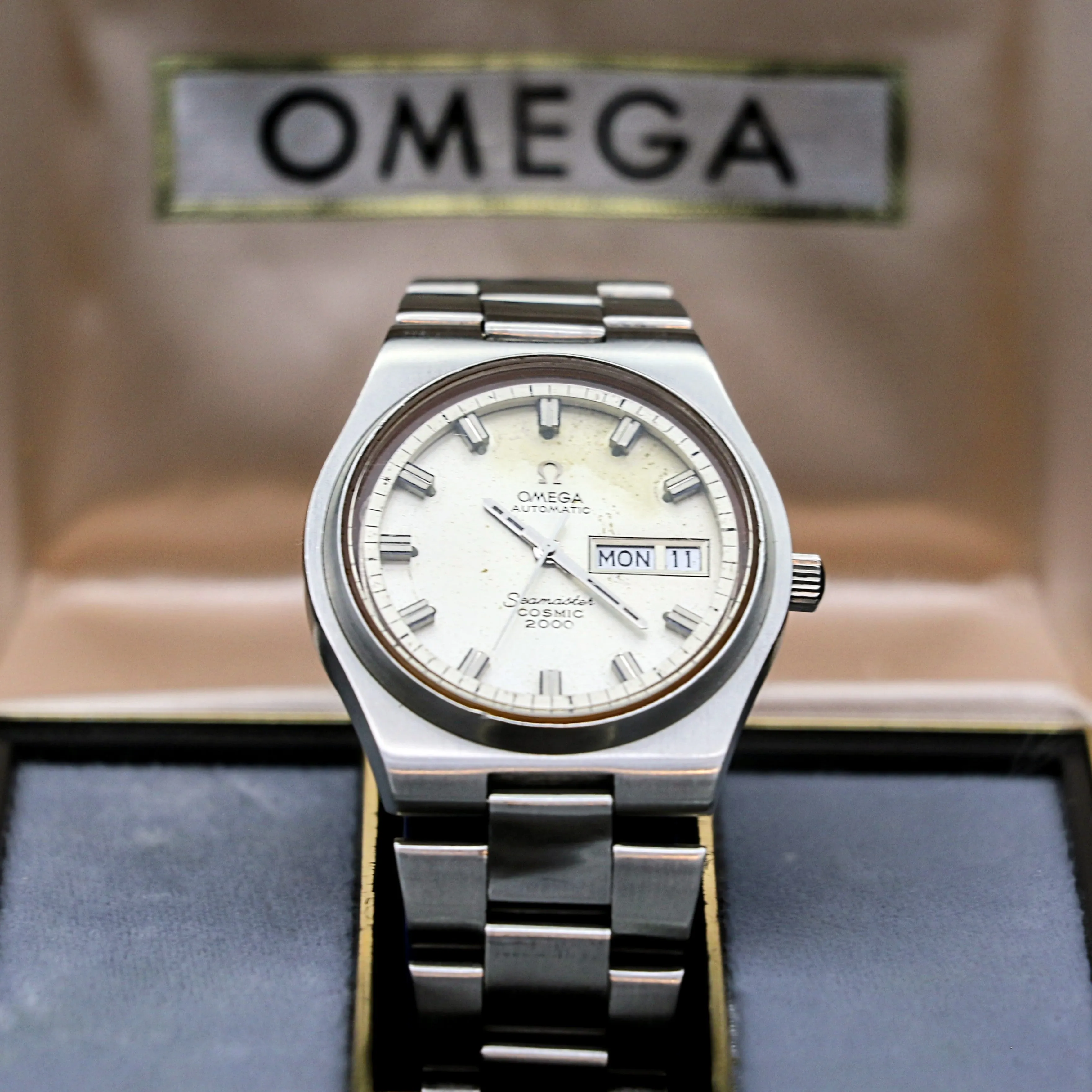OMEGA Seamaster Cosmic 2000 Automatic High Beat Day/Date Wristwatch