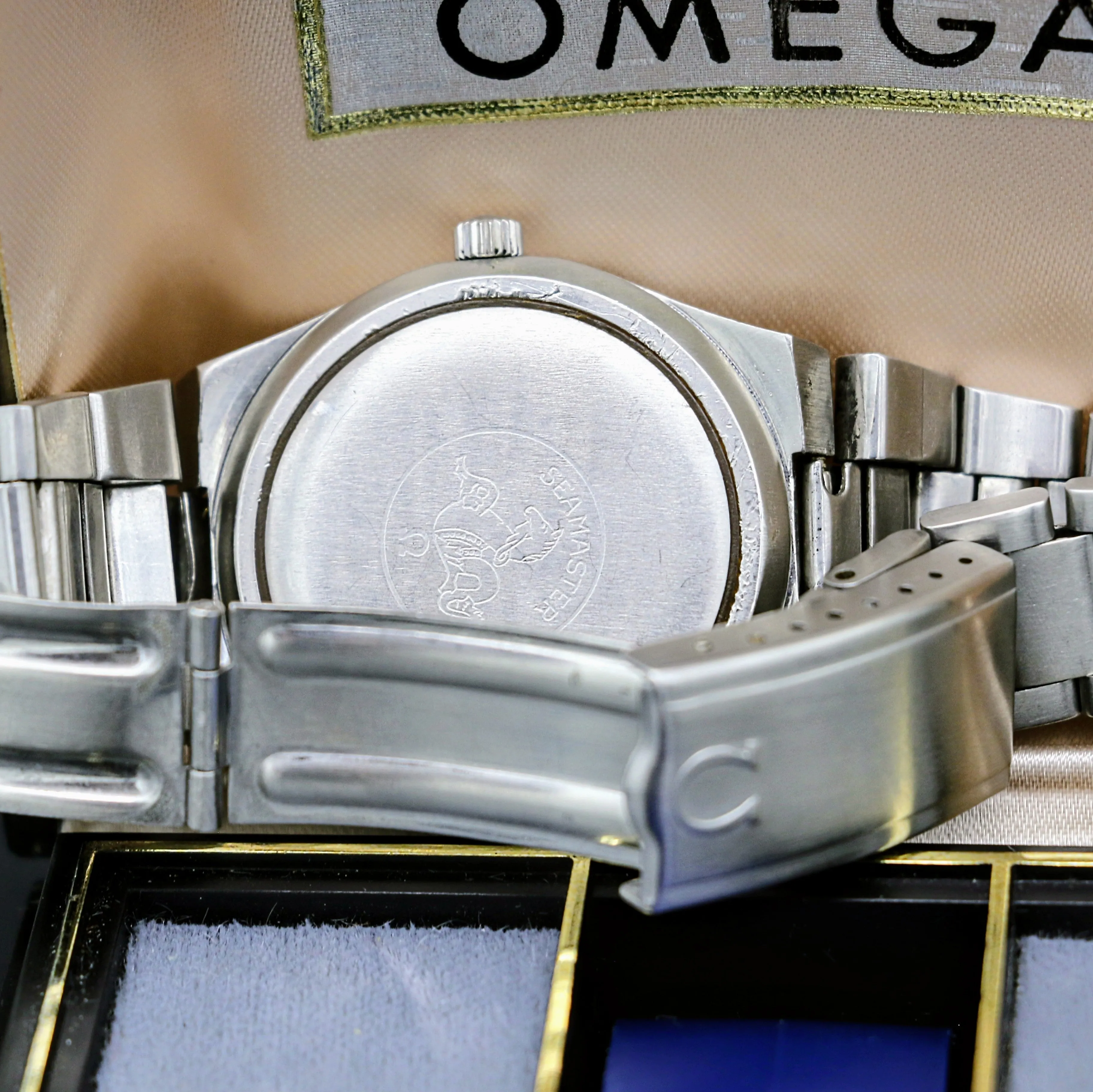 OMEGA Seamaster Cosmic 2000 Automatic High Beat Day/Date Wristwatch