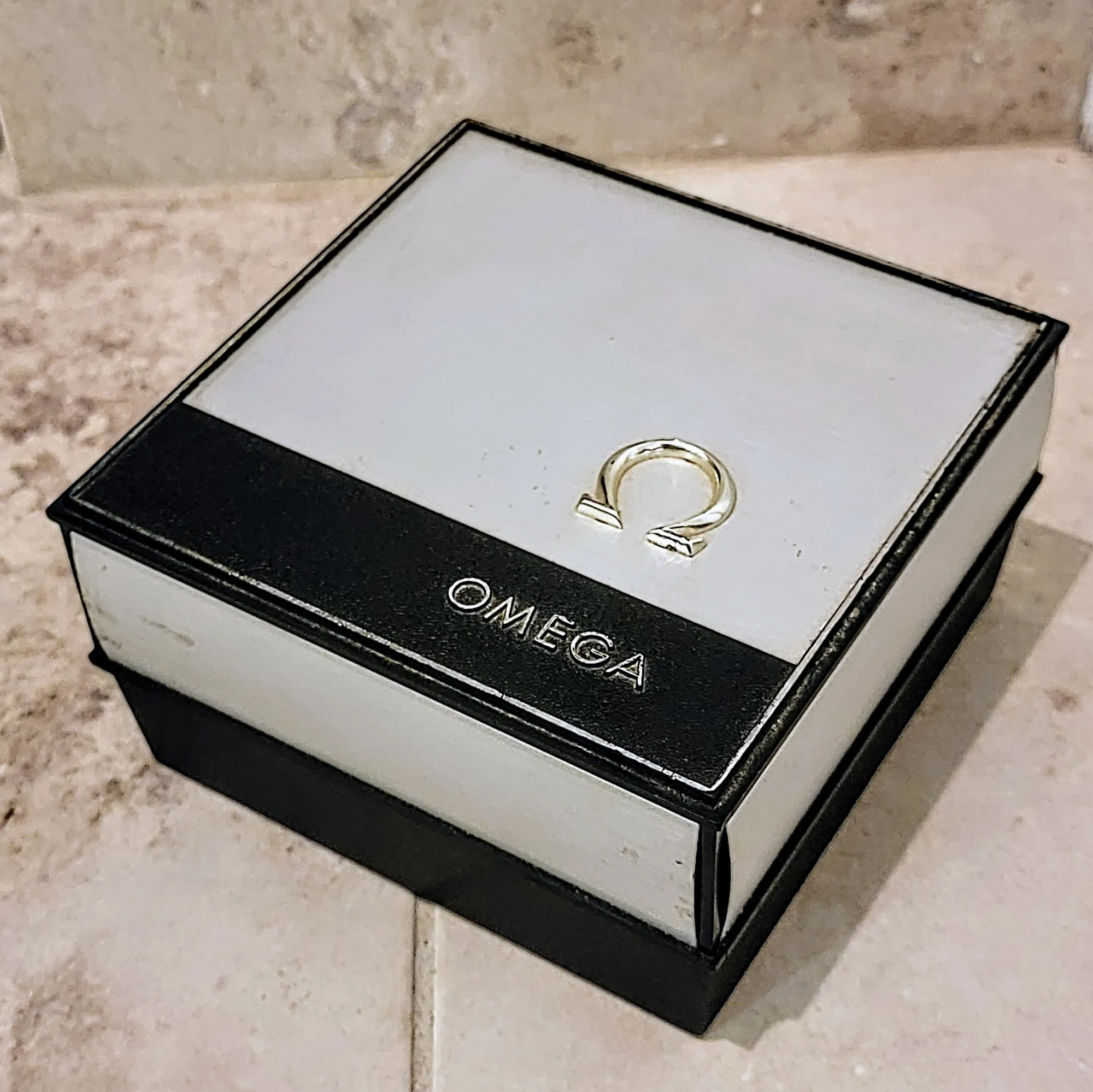 OMEGA Seamaster Cosmic 2000 Automatic High Beat Day/Date Wristwatch