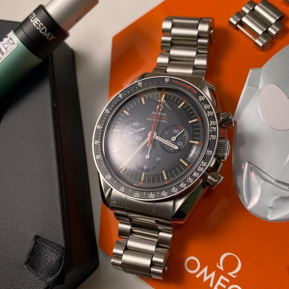 Omega Speedmaster Speedy Tuesday Ultraman 311.12.42.30.01.001