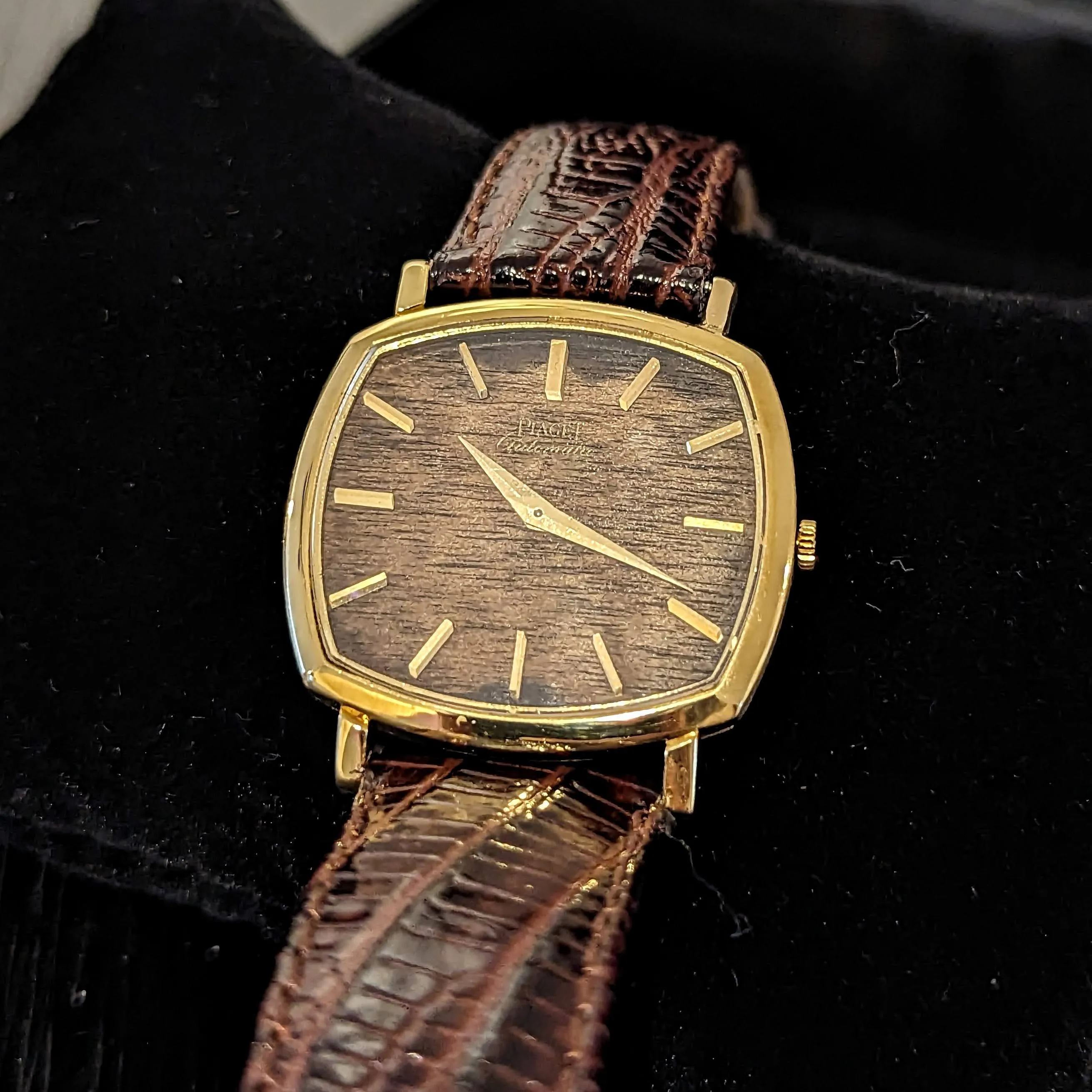 PIAGET Wristwatch 18K Gold ULTRA-THIN Movement Cal. 12P 6 ADJs 30 Jewels Wood Dial Watch