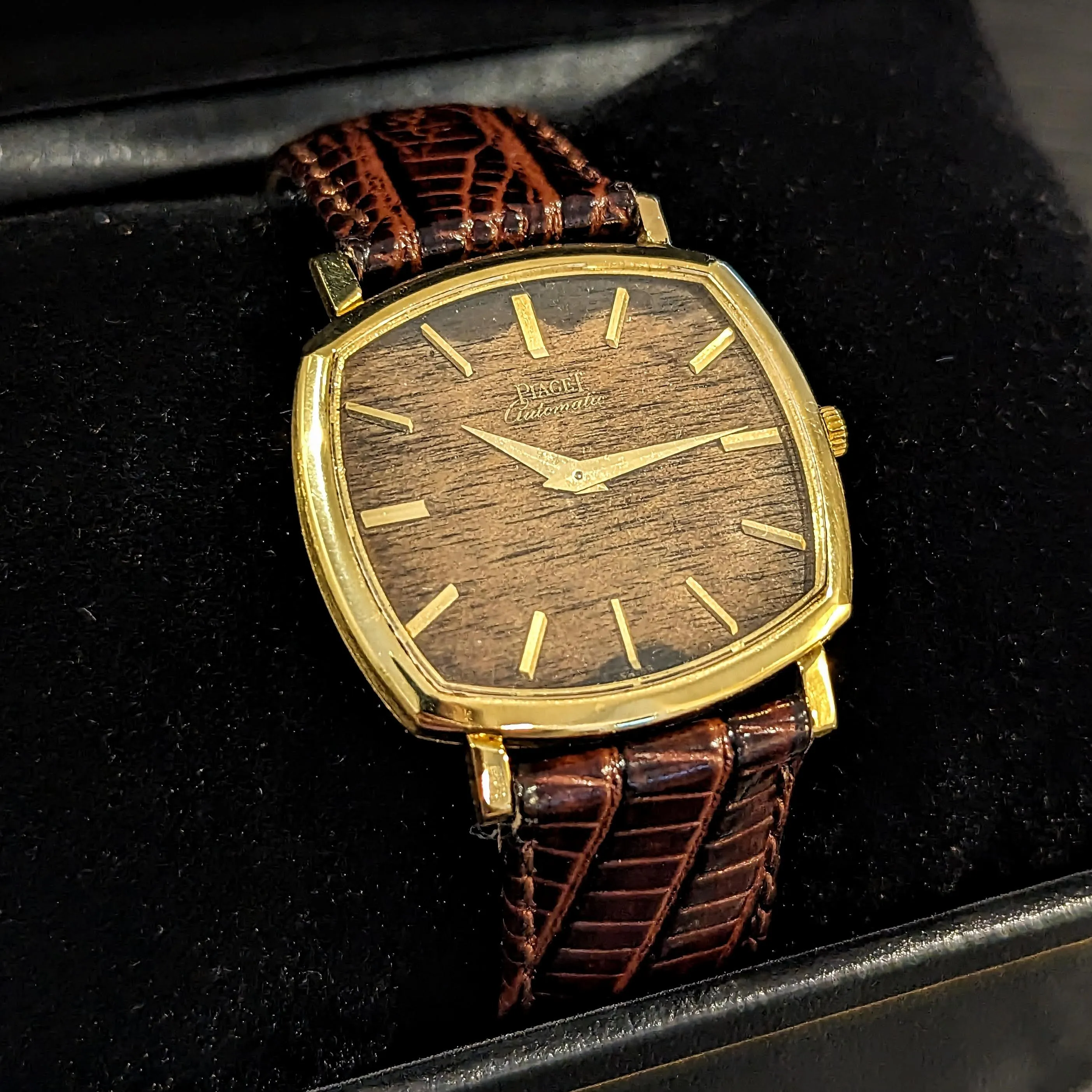 PIAGET Wristwatch 18K Gold ULTRA-THIN Movement Cal. 12P 6 ADJs 30 Jewels Wood Dial Watch