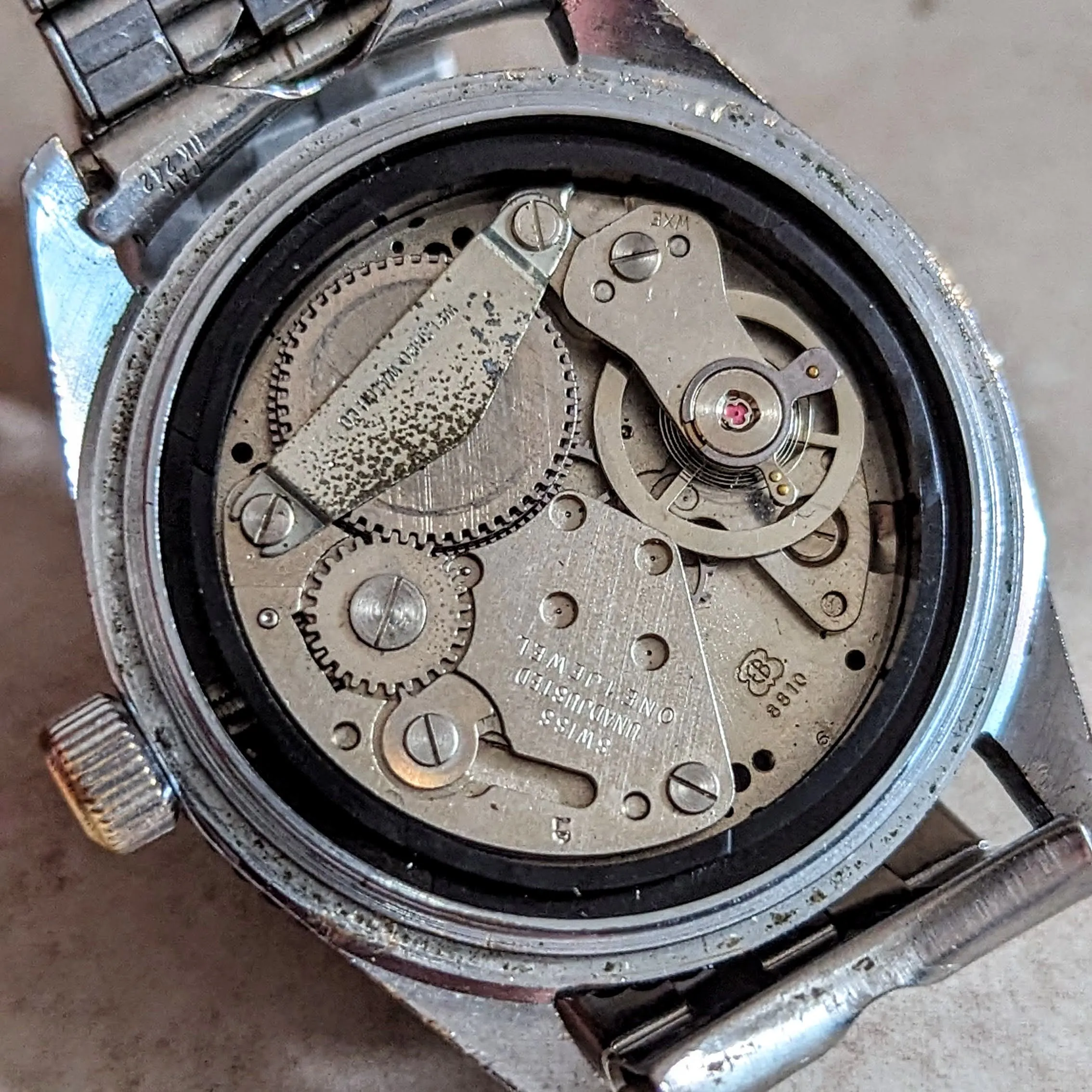 SURFKING Diver Wristwatch by WELSBRO Watch Co. Date Indicator Swiss Made Watch