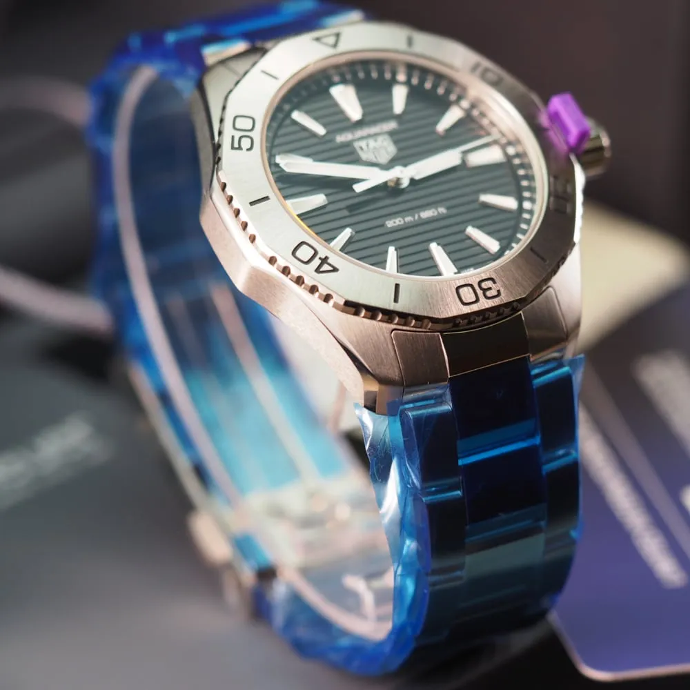 TAG Heuer Aquaracer Professional 200 (2023)