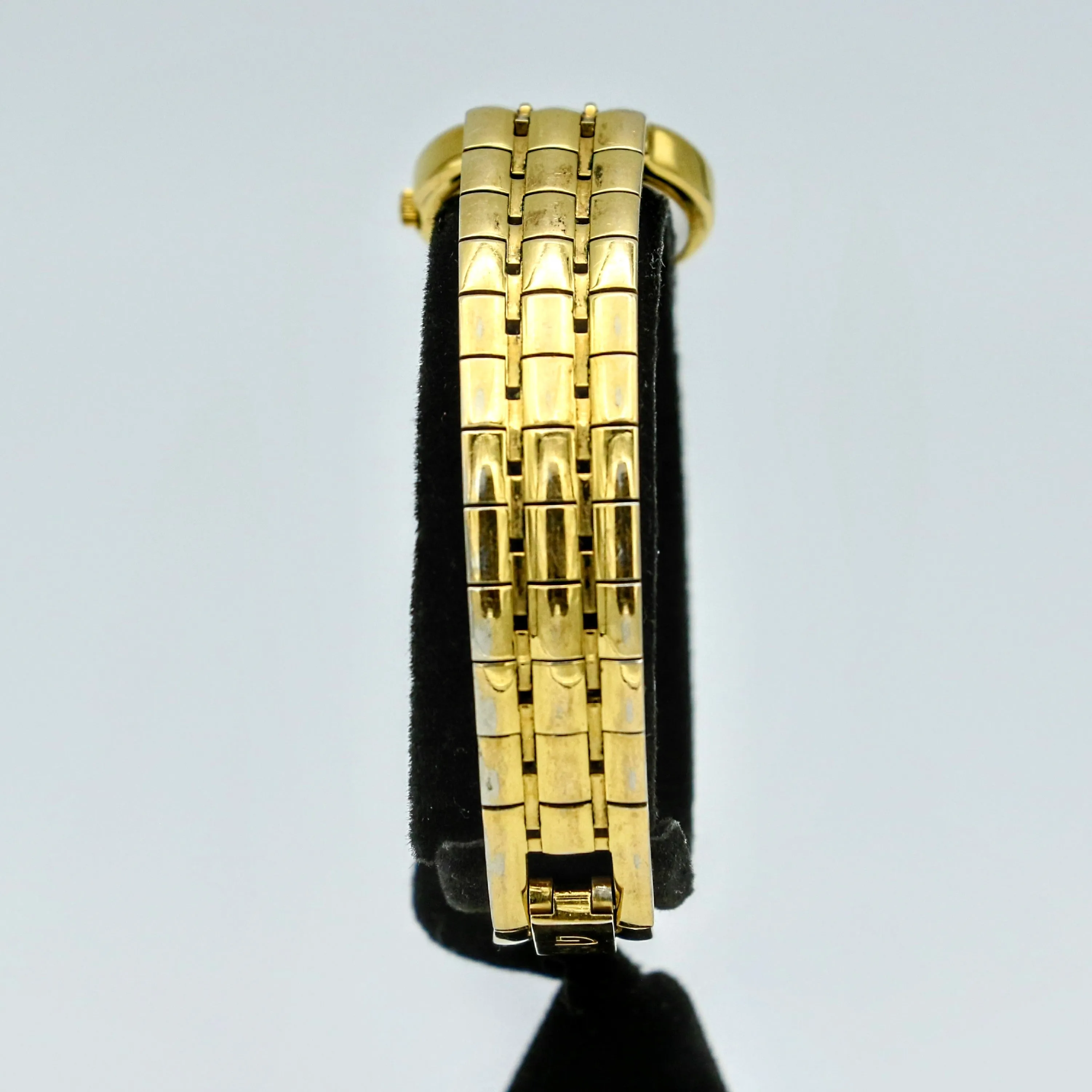 Vintage GRUEN Precision Ladies Watch Mother of Pearl Dial Quartz Wristwatch
