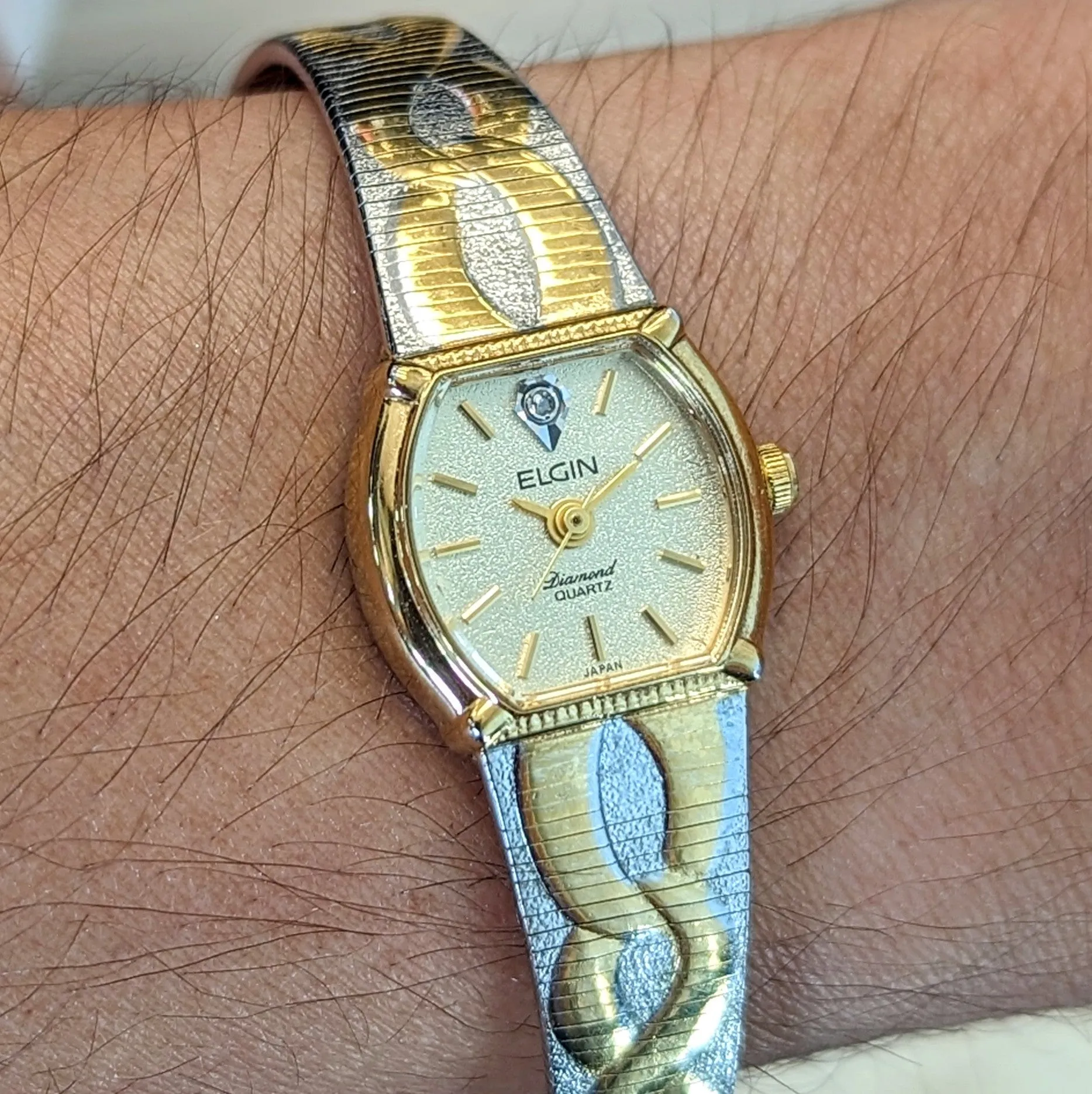 Vintage Ladies ELGIN Diamond Quartz Watch Two-Tone - Ref. EK247-007 Wristwatch