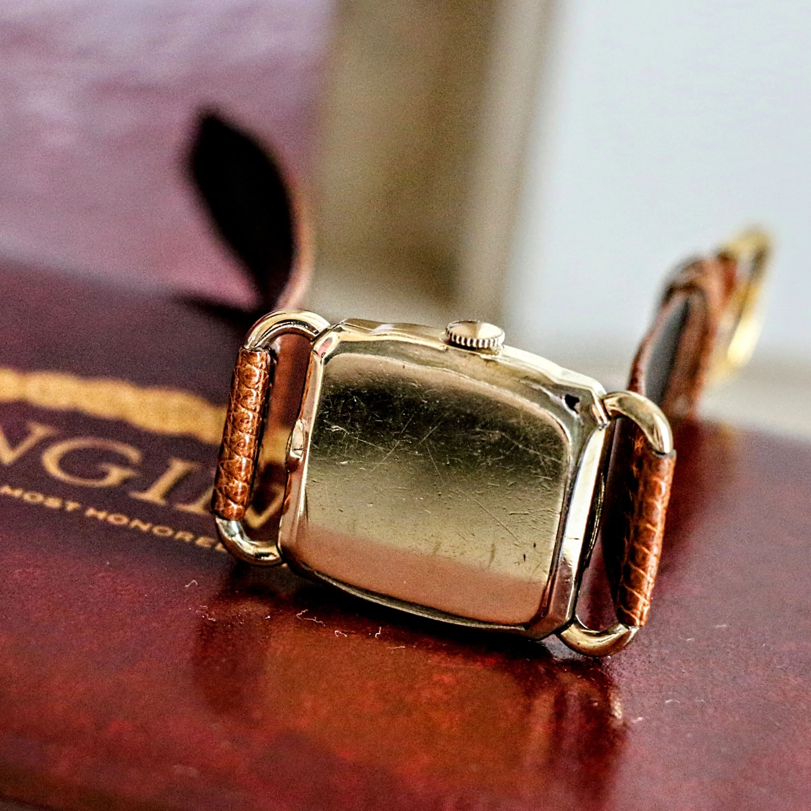 Vintage Longines Wristwatch Swiss Caliber 10.68Z 17 Jewels Fancy Lugs Watch