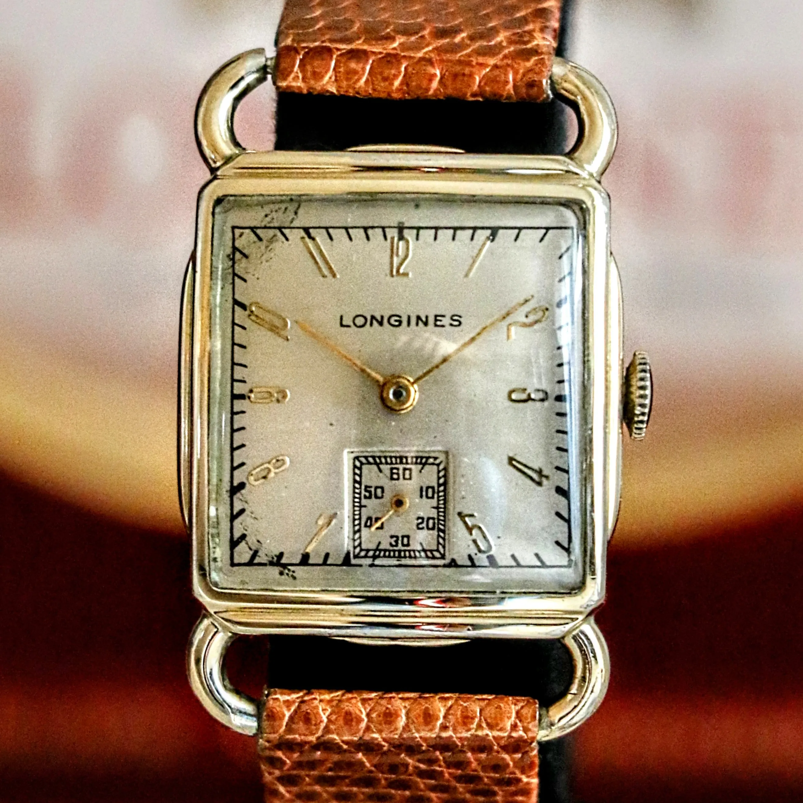 Vintage Longines Wristwatch Swiss Caliber 10.68Z 17 Jewels Fancy Lugs Watch