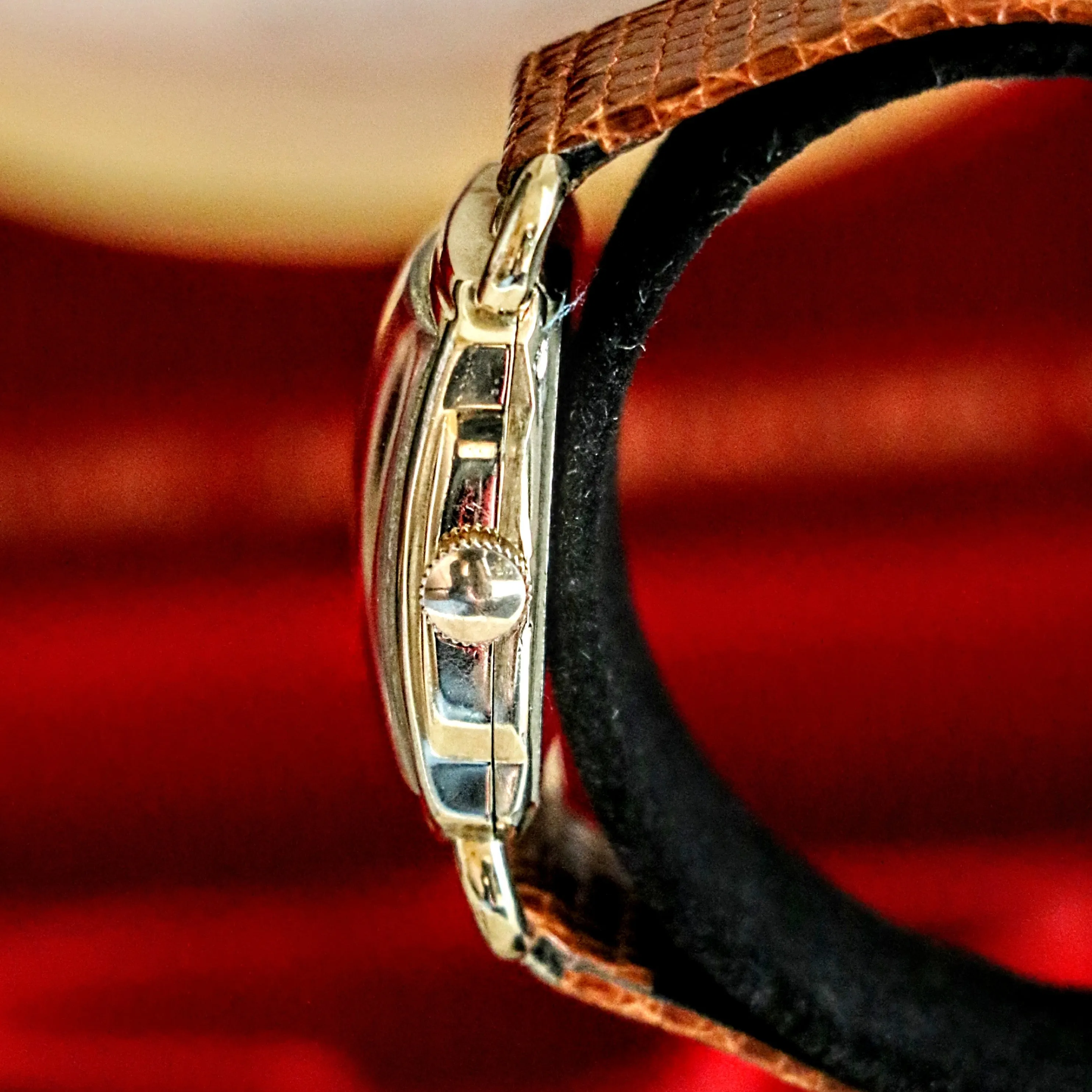 Vintage Longines Wristwatch Swiss Caliber 10.68Z 17 Jewels Fancy Lugs Watch