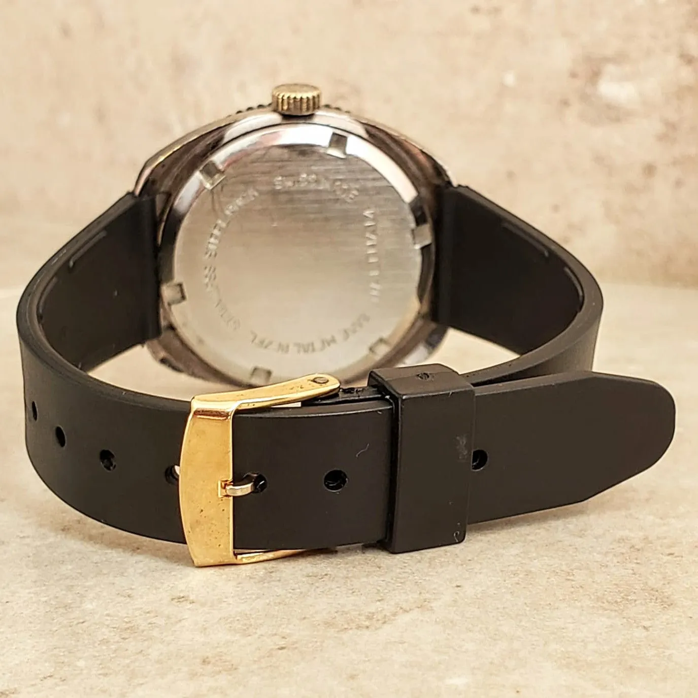 Vintage Waltham Diver Date Wristwatch Swiss Caliber 140-1A 17 Jewels Watch