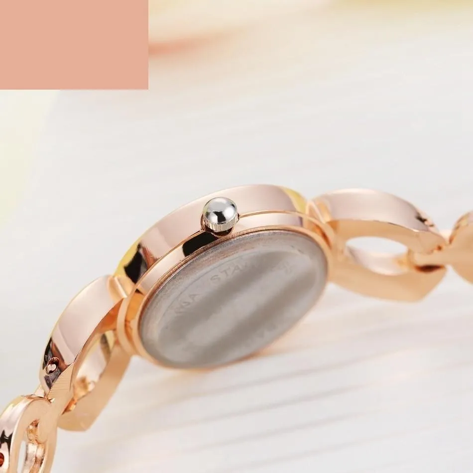 Women's Classic Fashion Gold Alloy Luxury Quartz Bracelet Watches